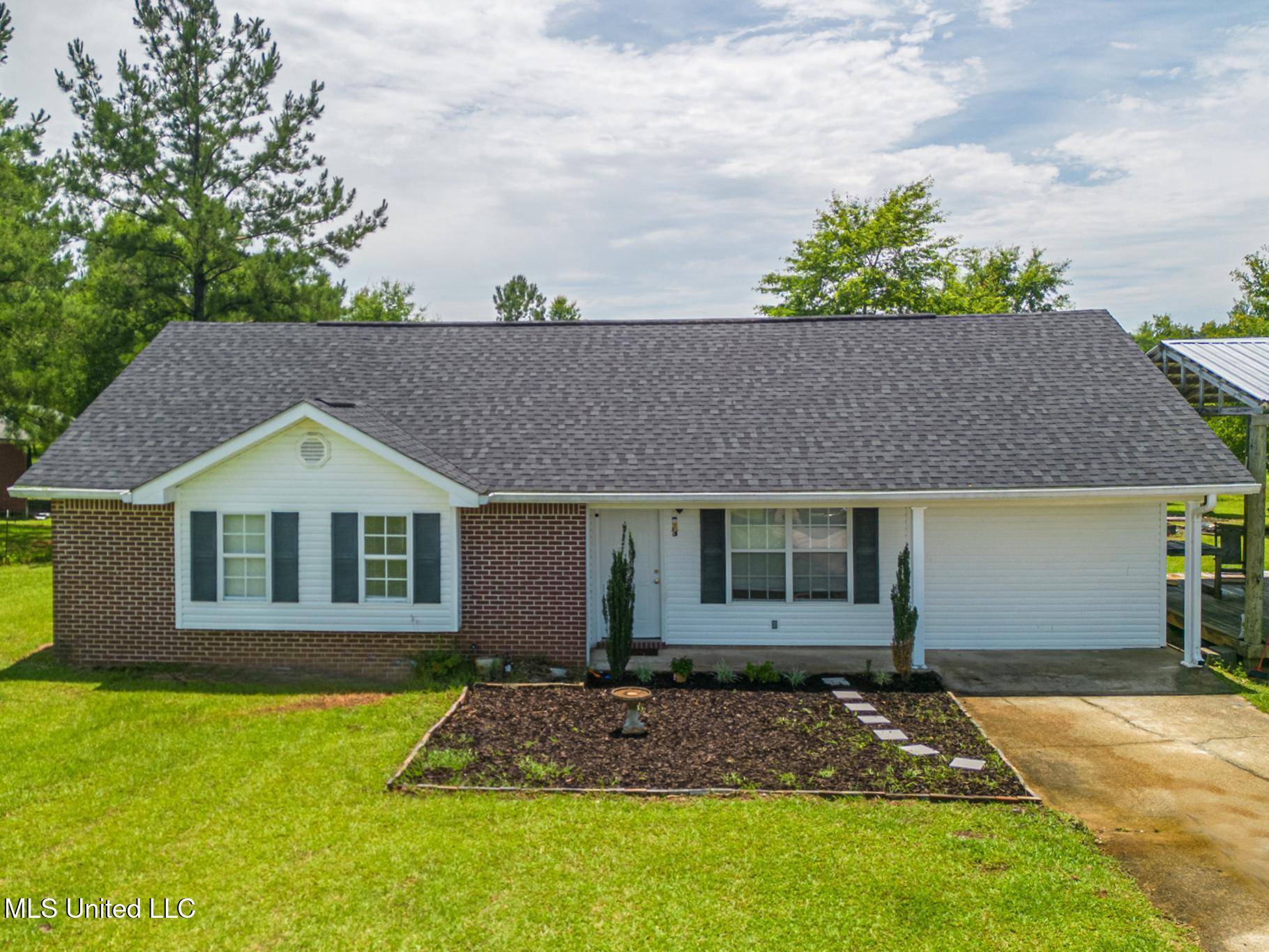 Mchenry, MS 39561,530 W Mchenry Road