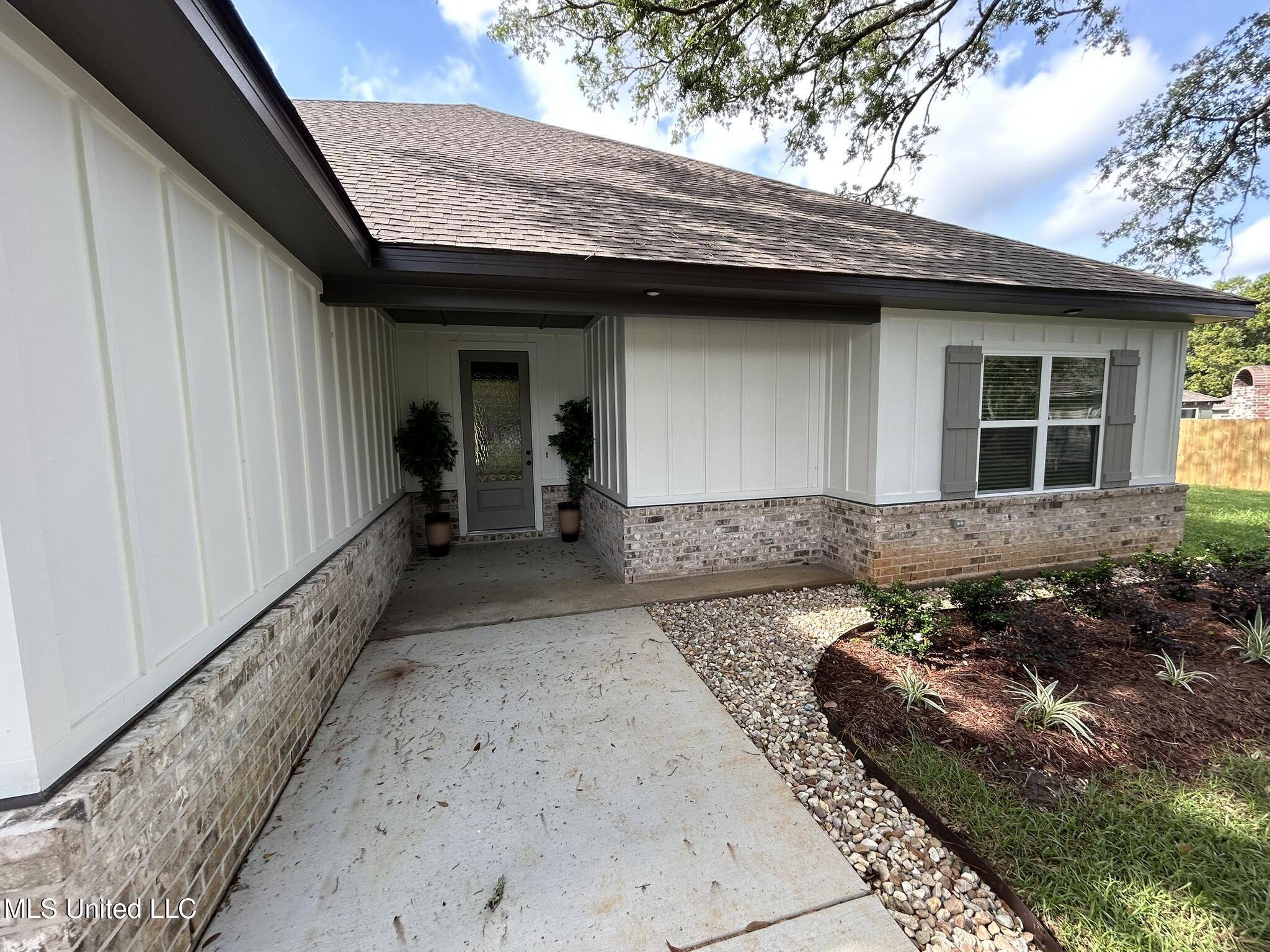 D'iberville, MS 39540,3076 Highland Avenue