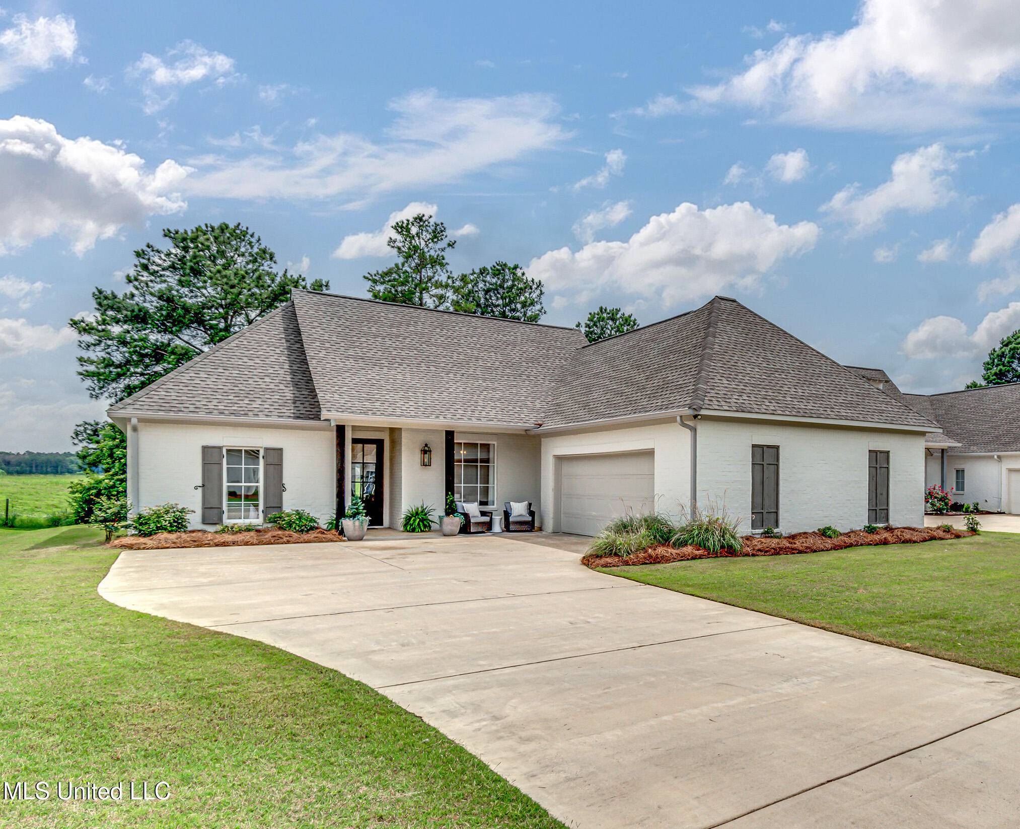 Madison, MS 39110,157 Shore View Drive