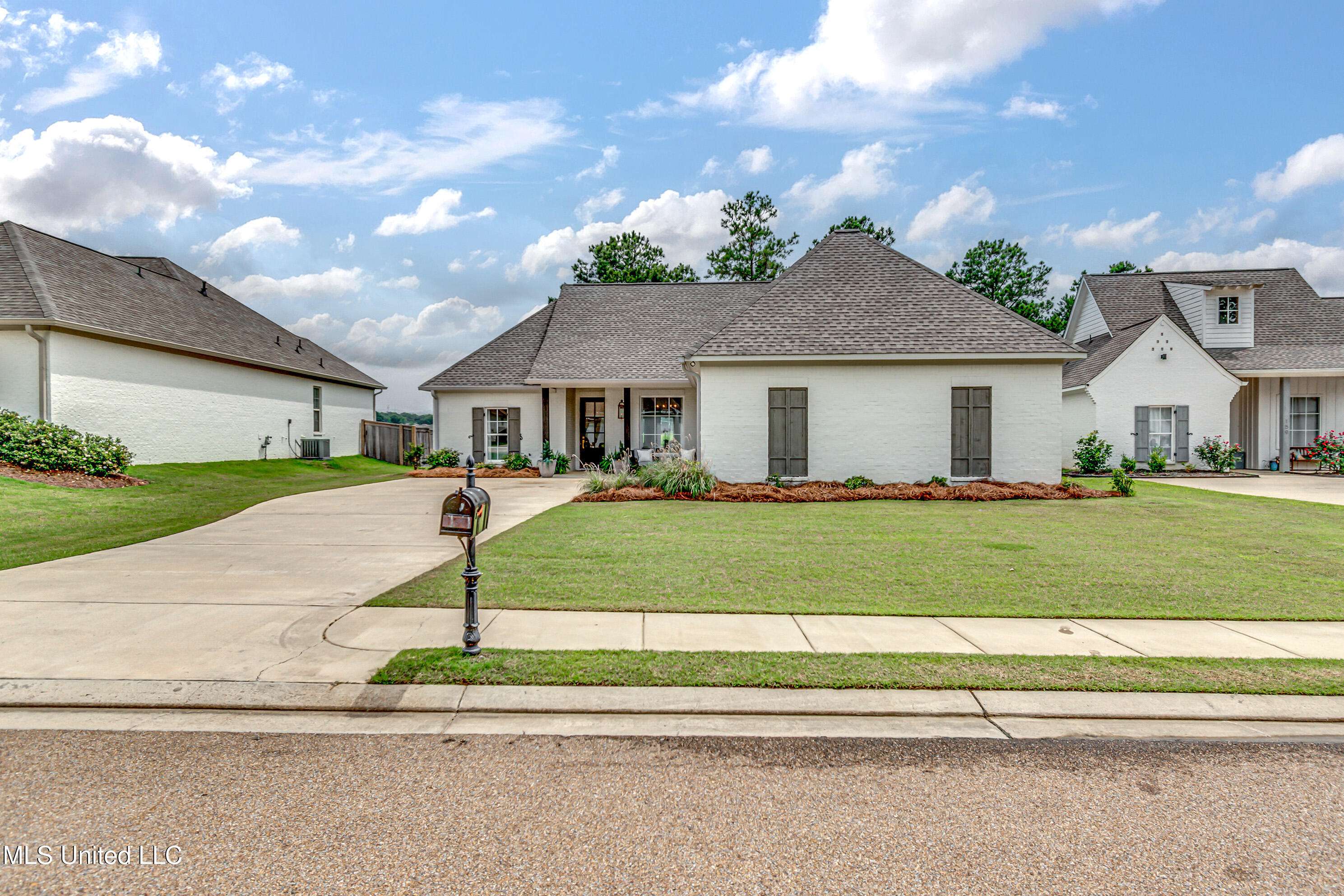 Madison, MS 39110,157 Shore View Drive