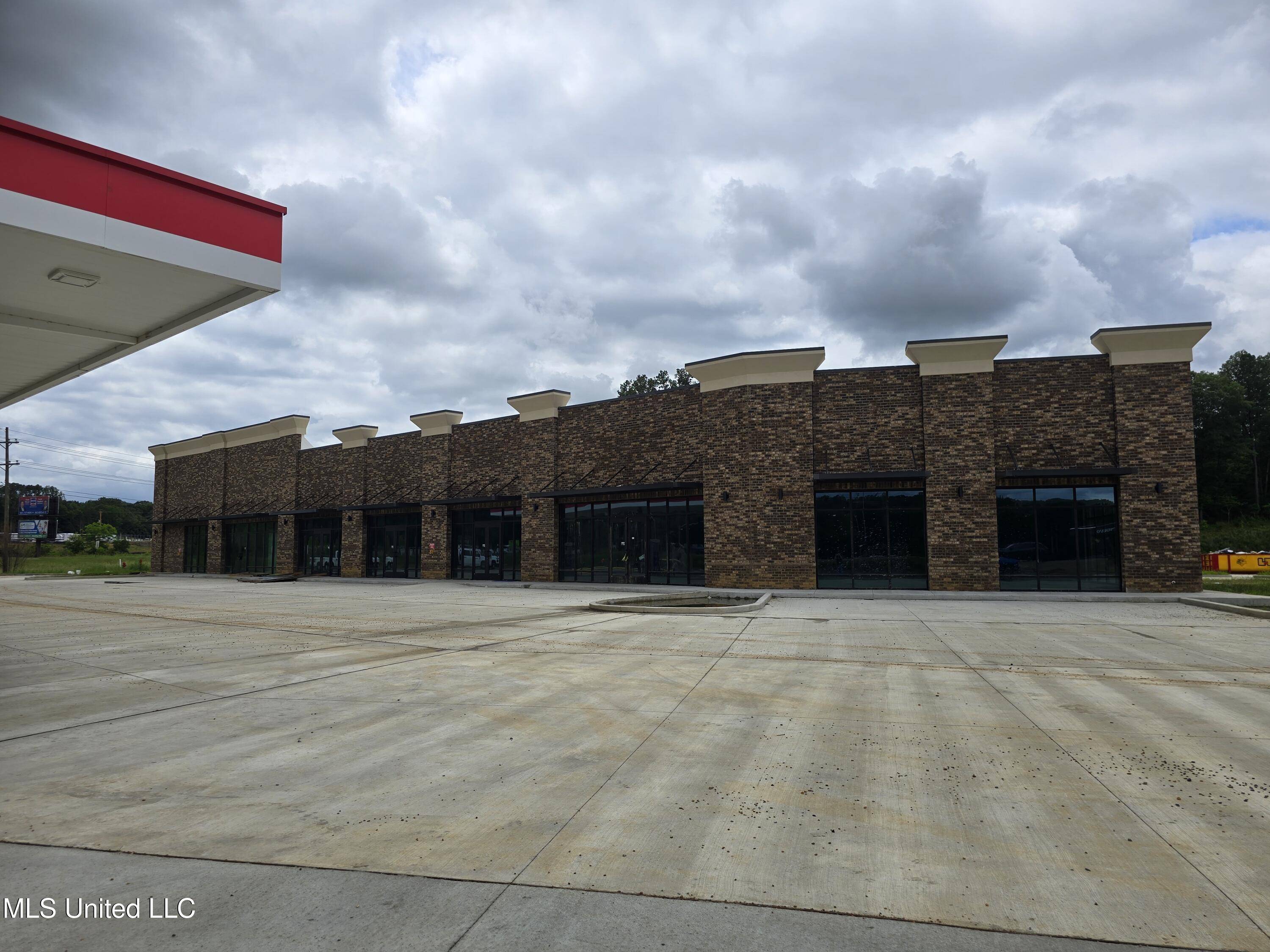 Olive Branch, MS 38654,8961 Church Road #Bay 1