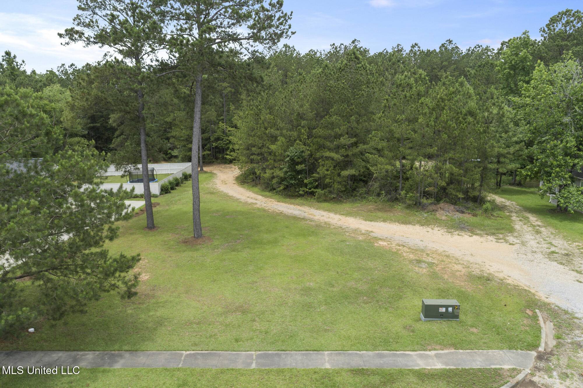 Hattiesburg, MS 39402,2 S Of Fields