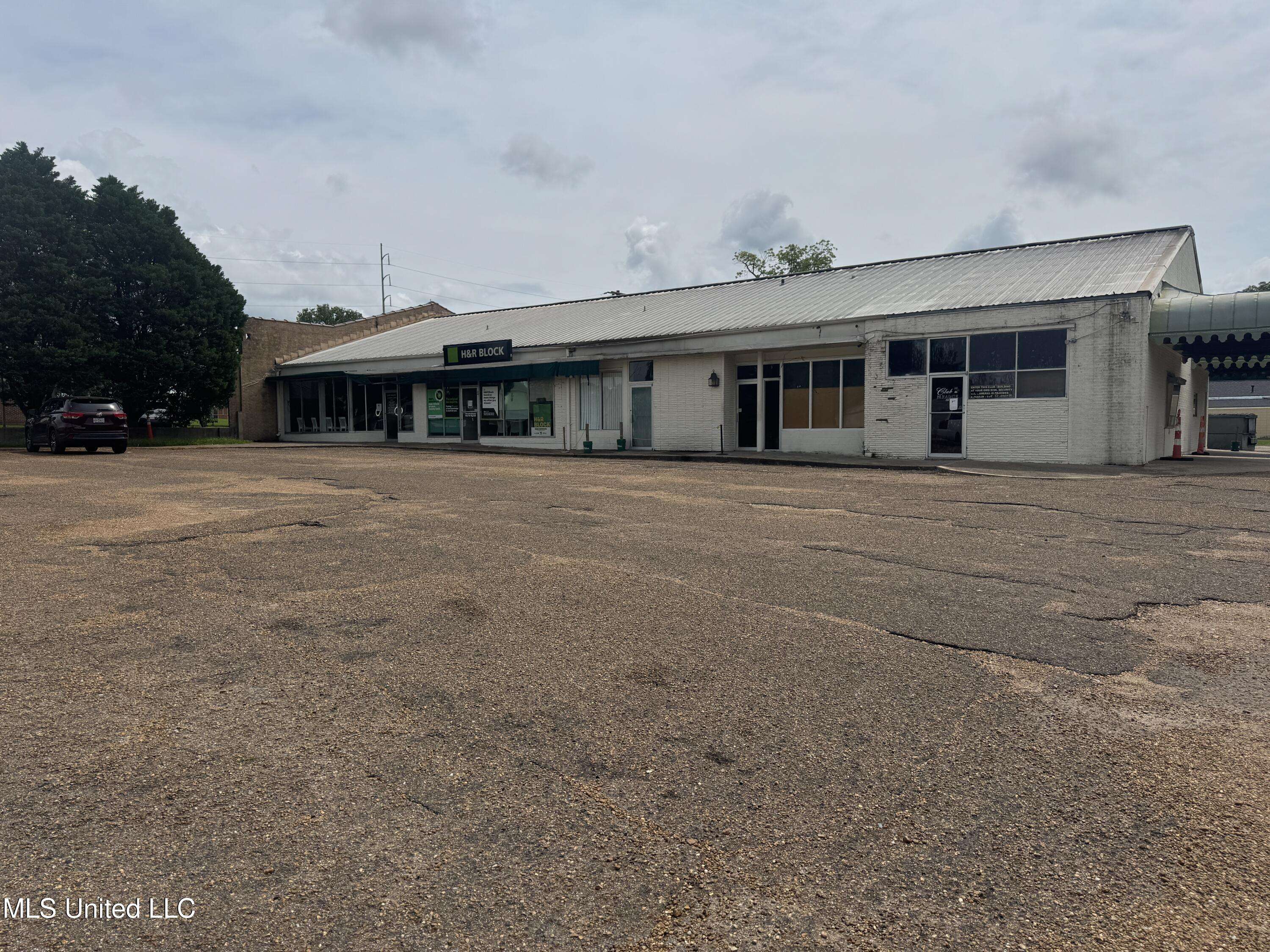 Natchez, MS 39120,55 E Franklin Street #B