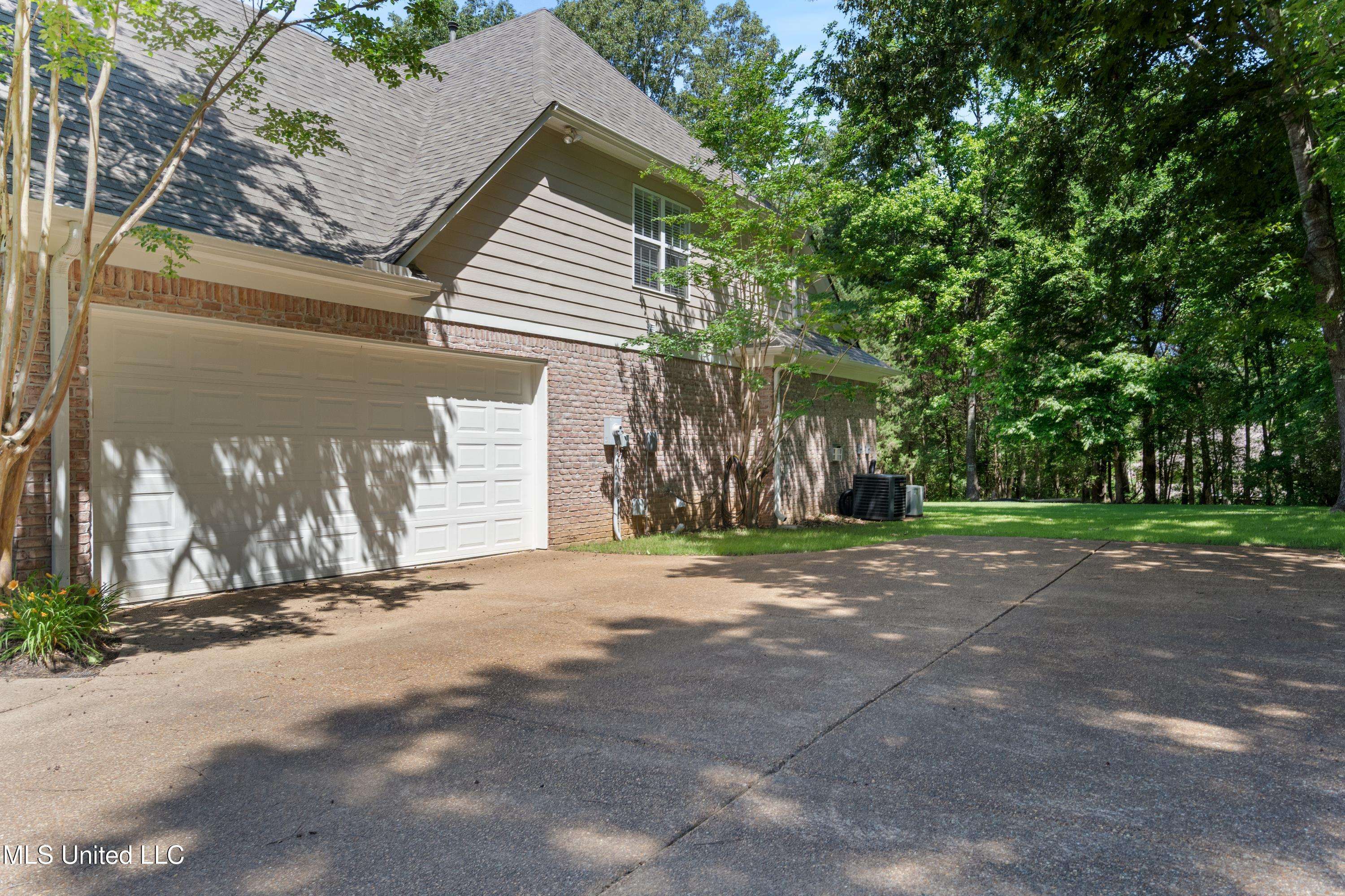 Olive Branch, MS 38654,7672 N Rigmoore Point