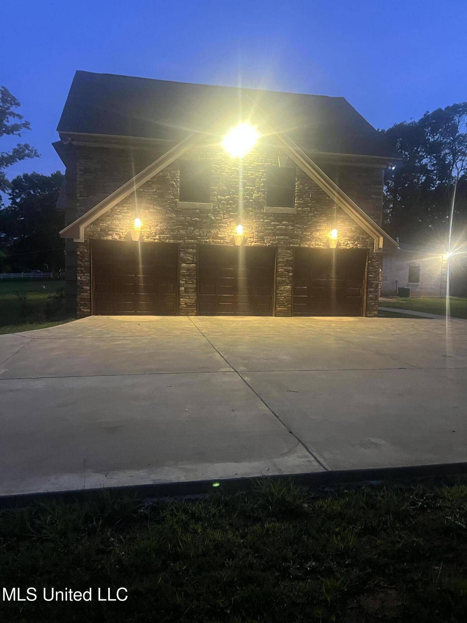 Madison, MS 39110,589 N Old Canton Road