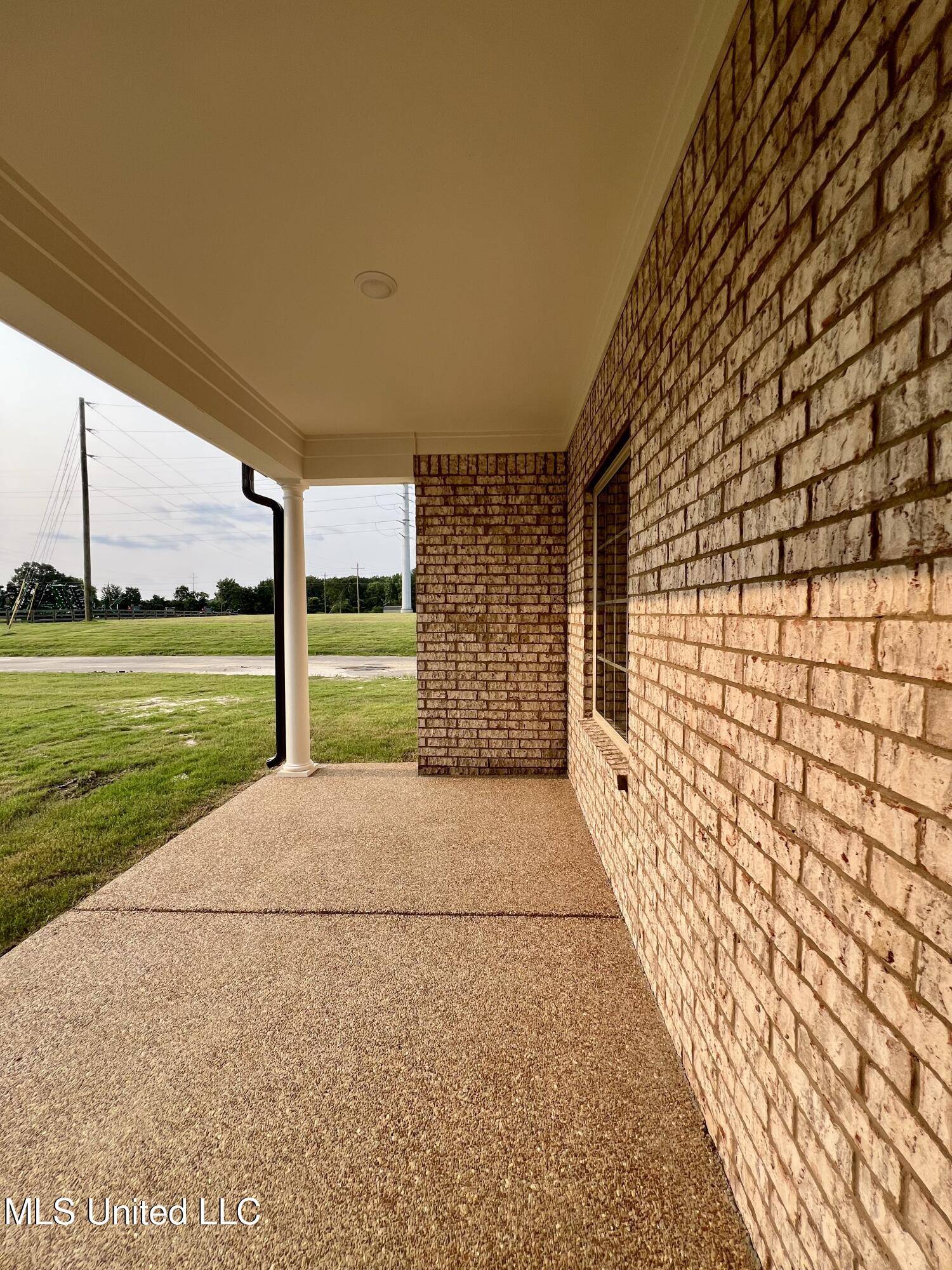 Hernando, MS 38632,2111 Scott Meadows Lane