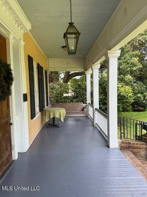 Natchez, MS 39120,657 S Canal Street
