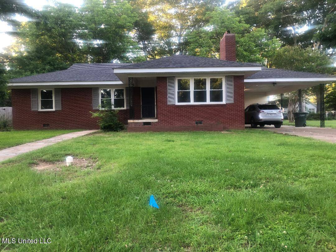 Senatobia, MS 38668,214 Evelyn Street