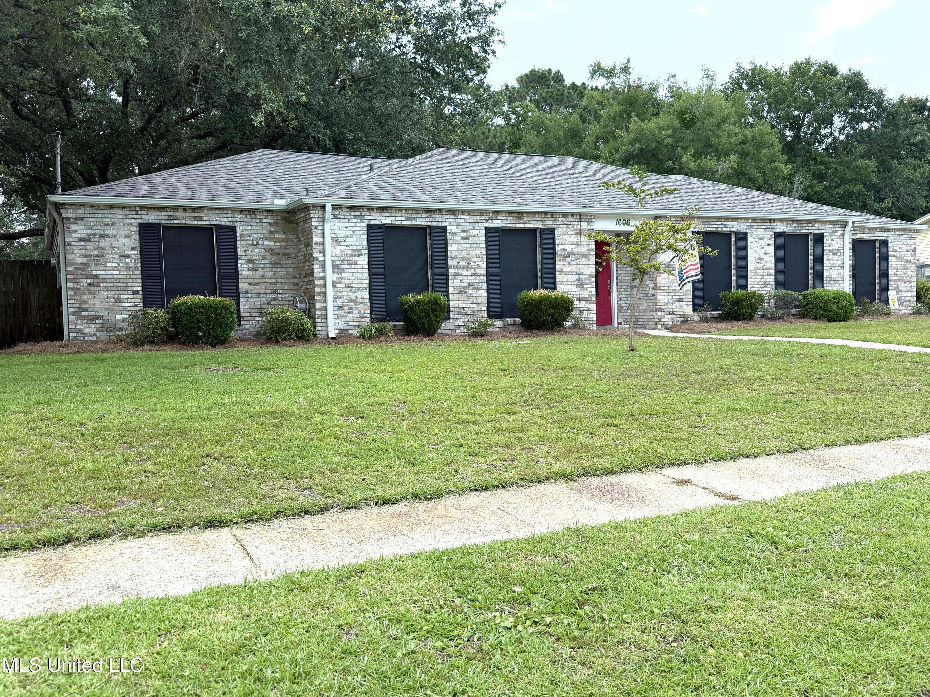 Pascagoula, MS 39581,1606 Woodhaven Street