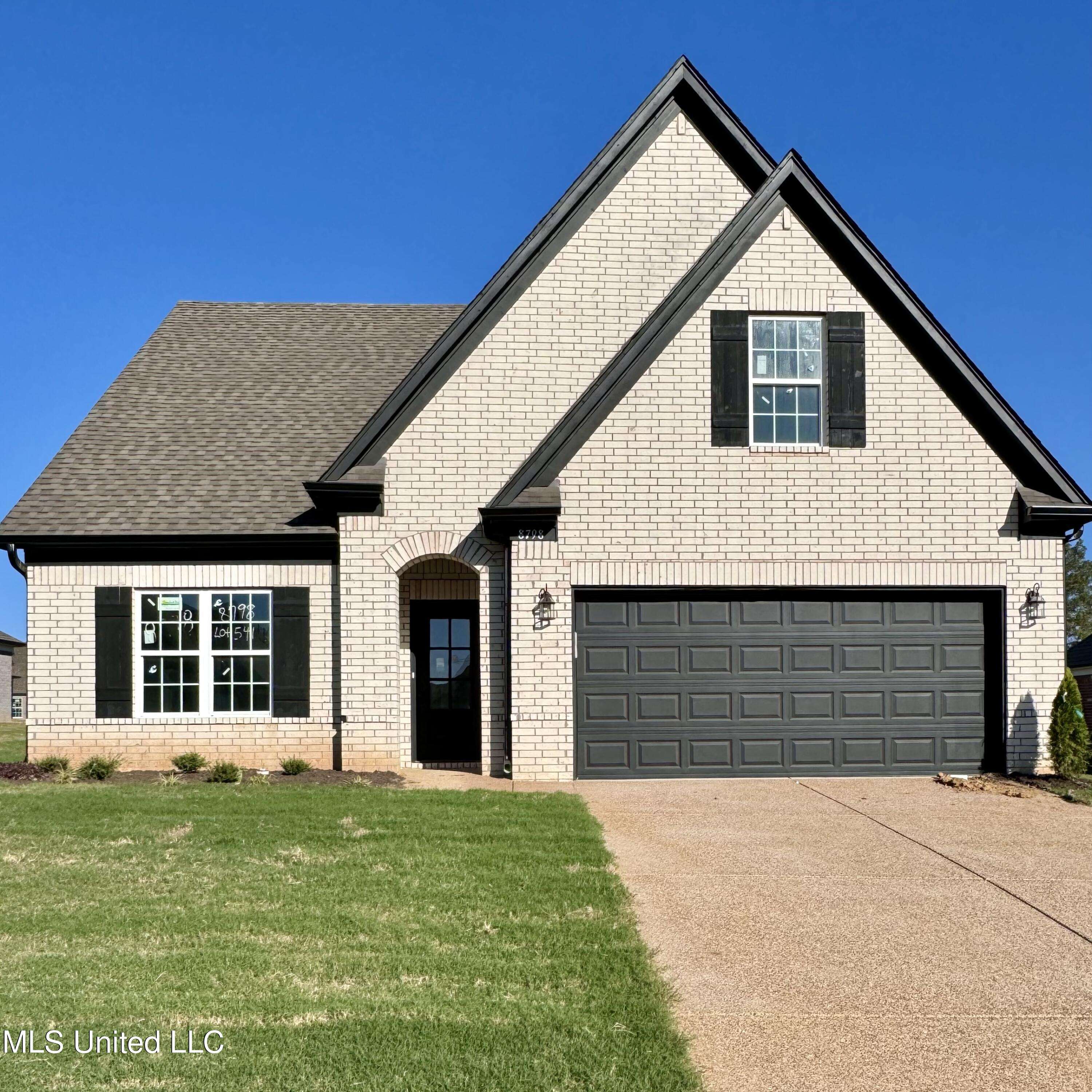 Southaven, MS 38672,8884 Area Lane