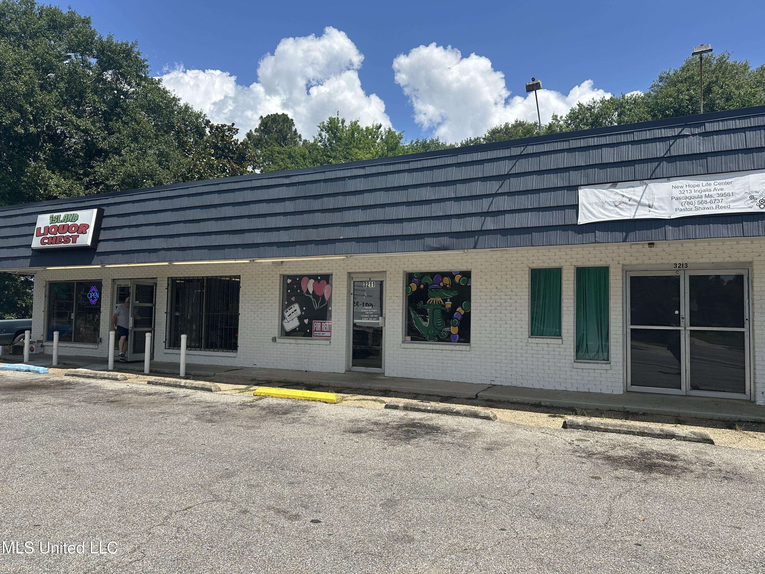 Pascagoula, MS 39581,3211 Ingalls Avenue