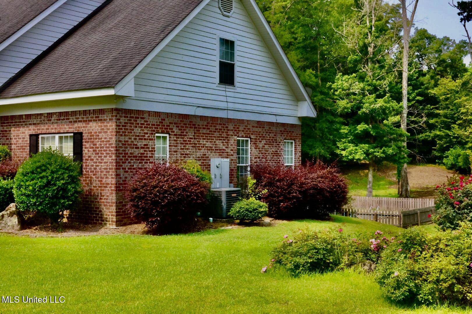 Florence, MS 39073,2230 Wildwood Drive