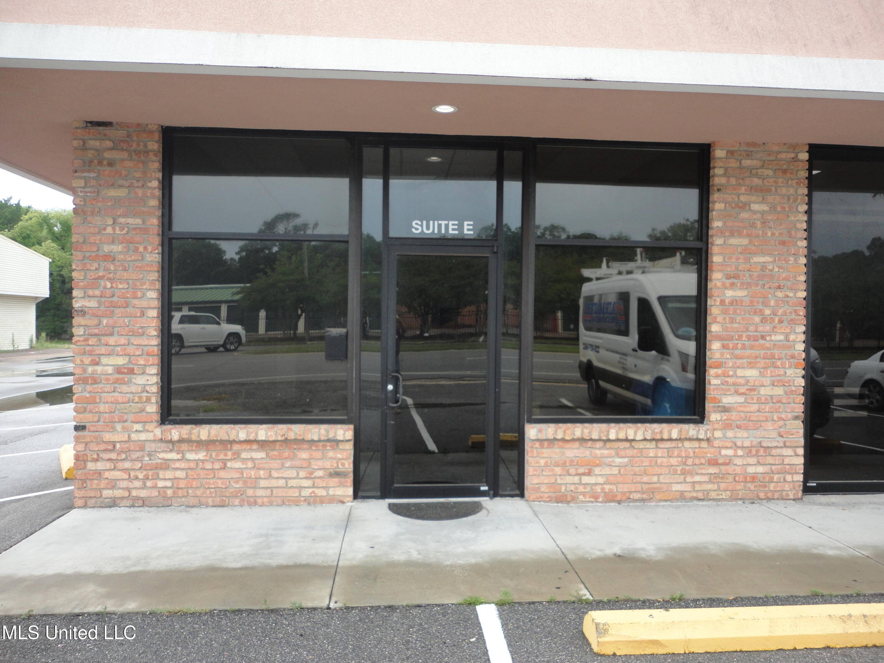 Pascagoula, MS 39567,1711 Market  (Suite E) Street #E