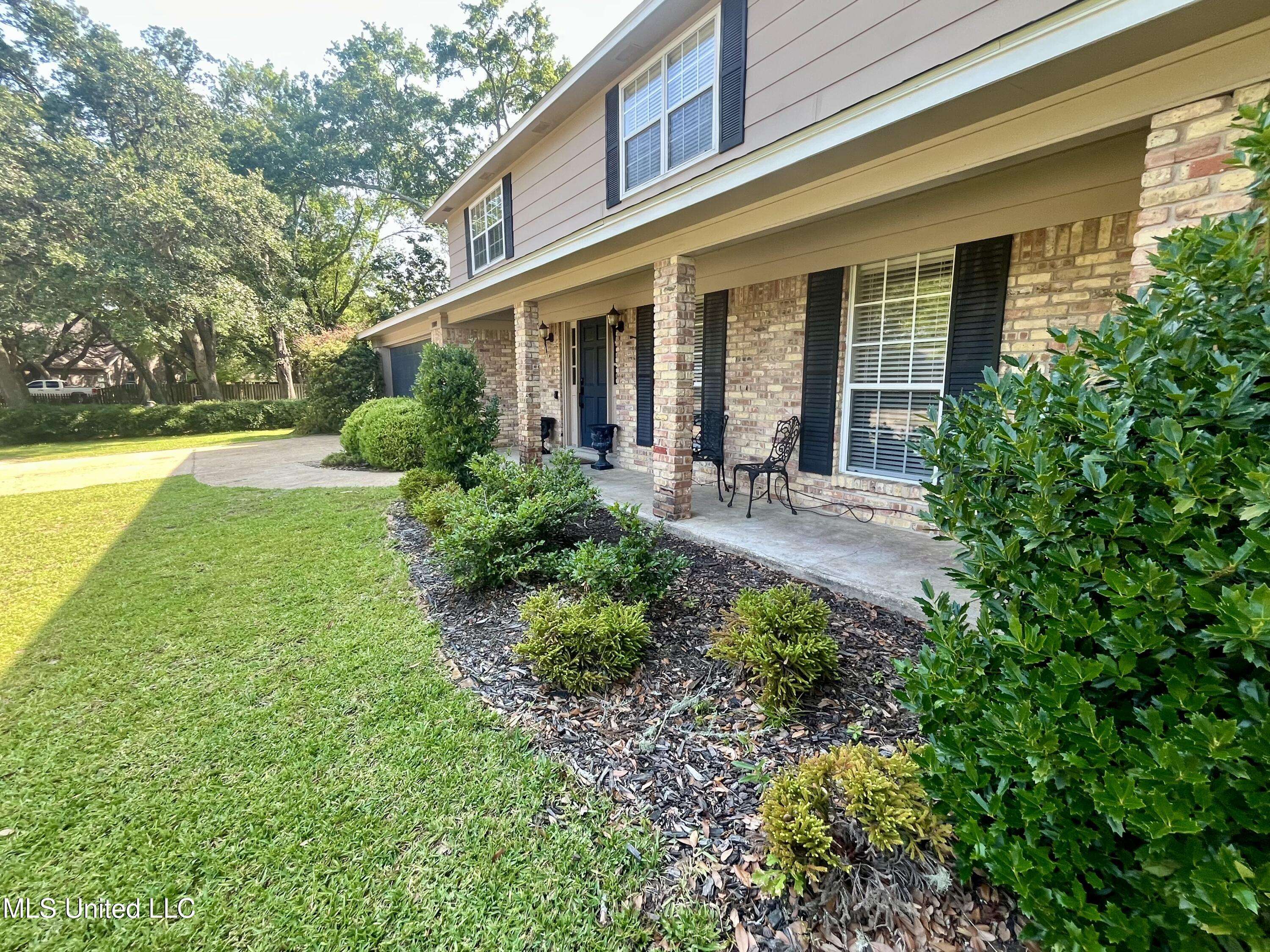 Pascagoula, MS 39581,1008 Swordfish Street