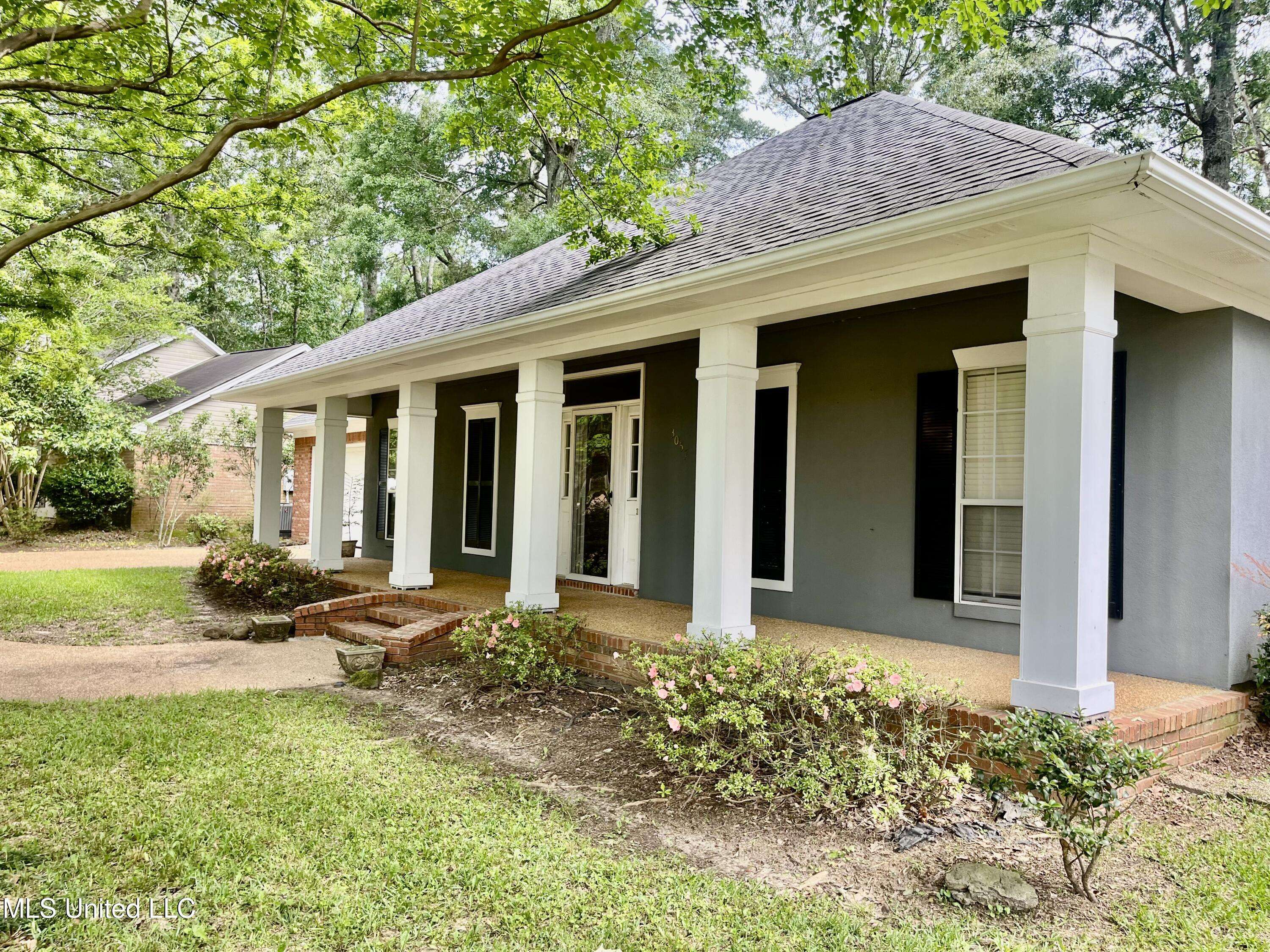 Flowood, MS 39232,3057 Windwood Circle