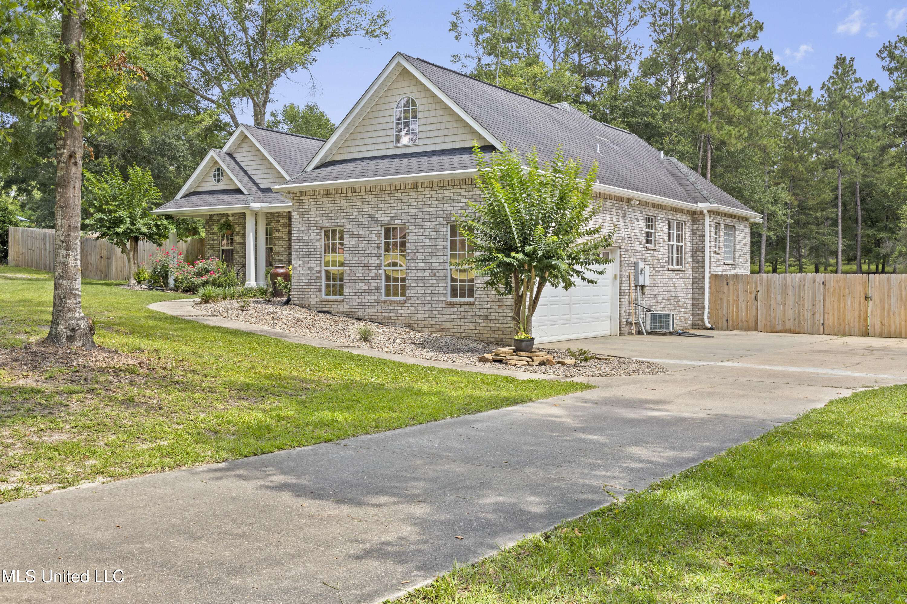 Vancleave, MS 39565,13105 Little Bluff Drive