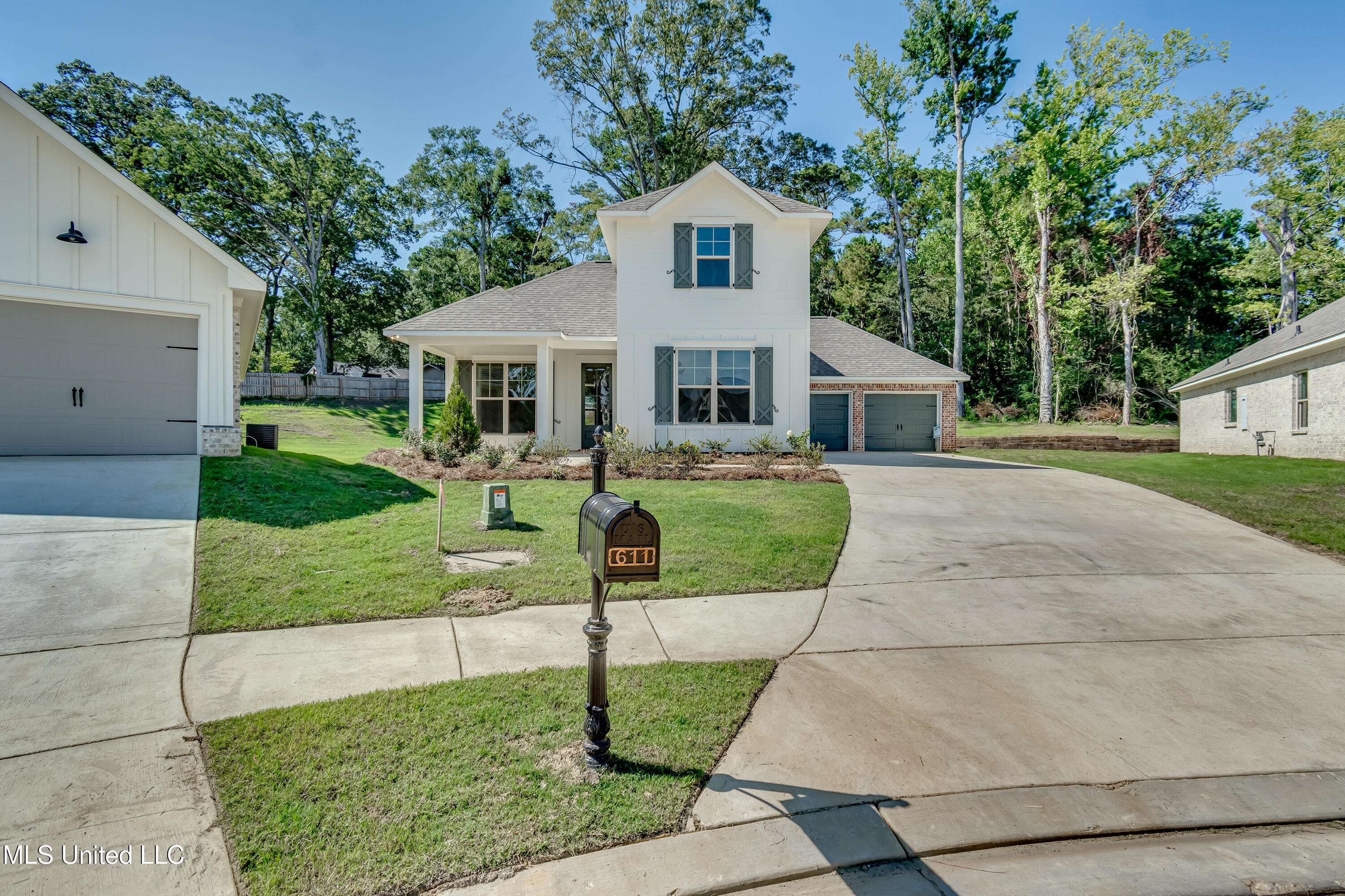 Brandon, MS 39042,611 Cobalt Way