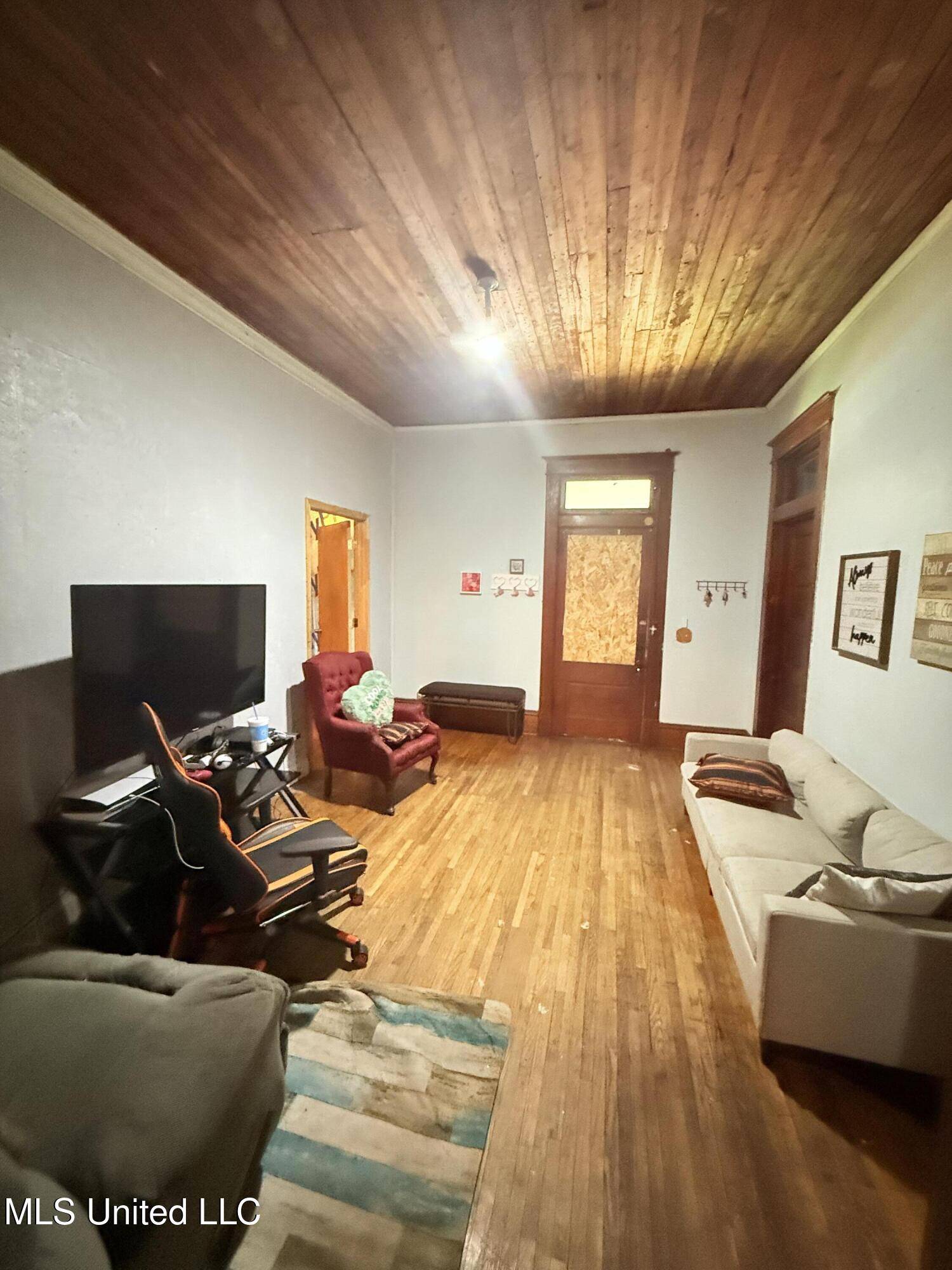 Grenada, MS 38901,1057 Adams Street