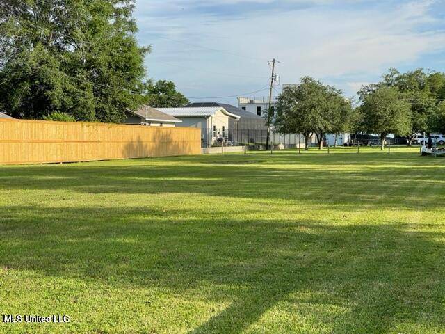Pass Christian, MS 39571,746 E 2nd Street