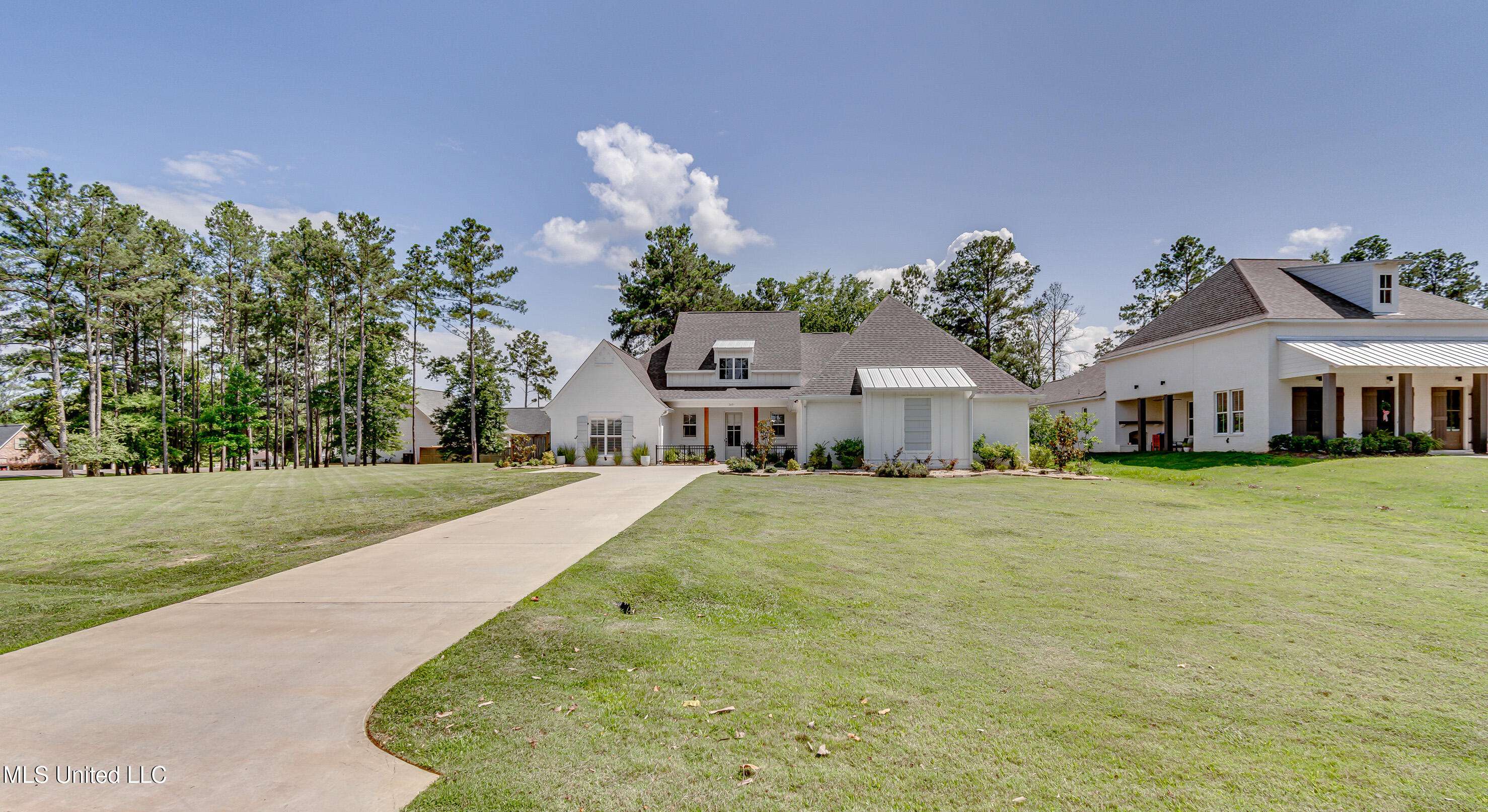 Madison, MS 39110,143 Lake Ridge Drive