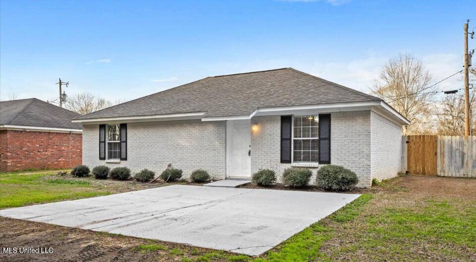 Magee, MS 39111,108 Kadens Kove