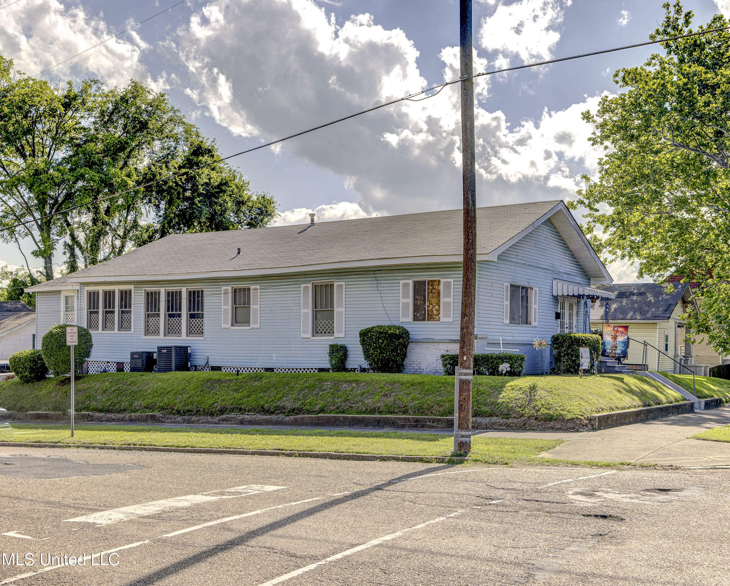 Vicksburg, MS 39183,1222 Grove St Street