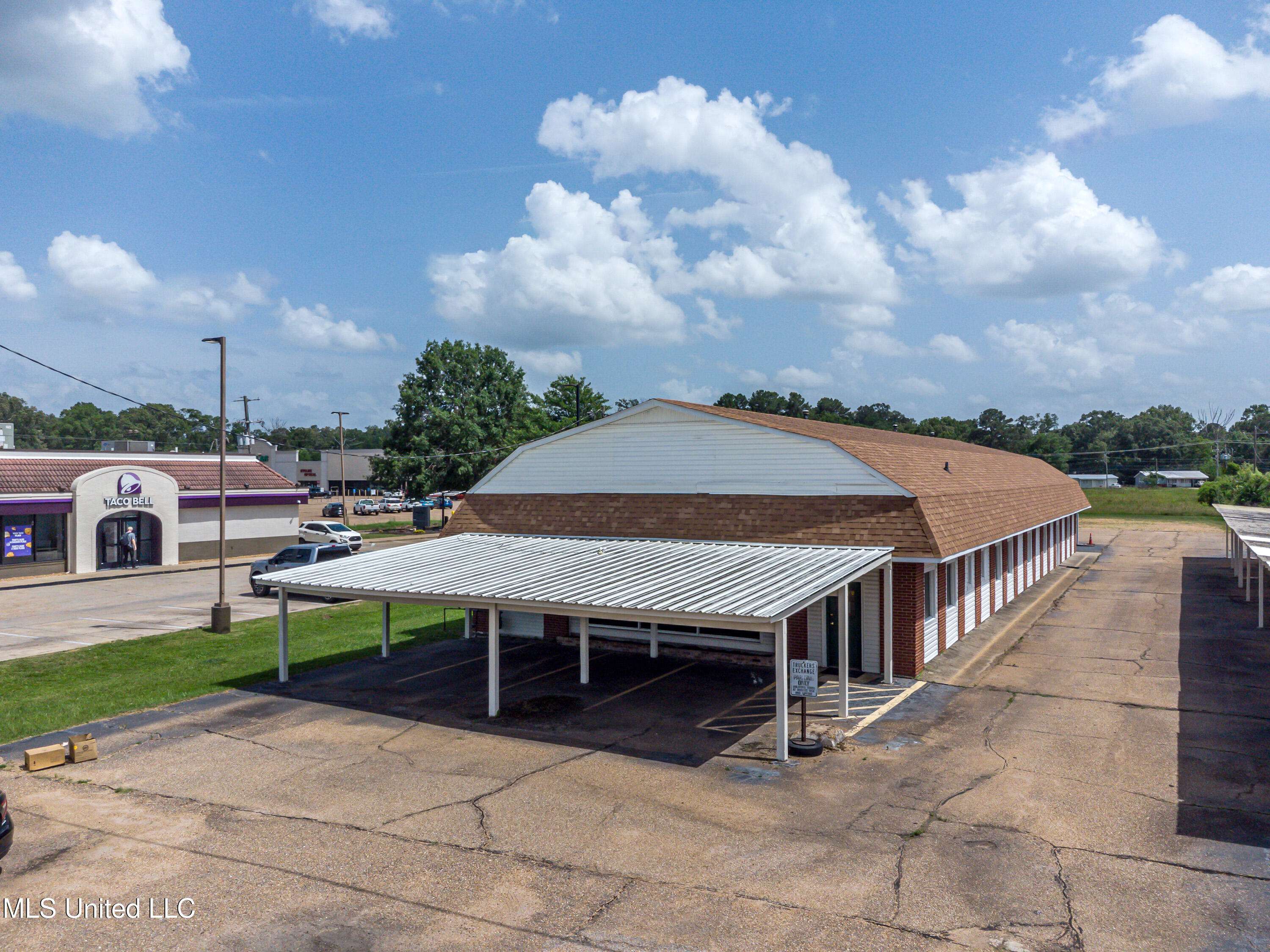 Pearl, MS 39208,3049 Hwy 80 East