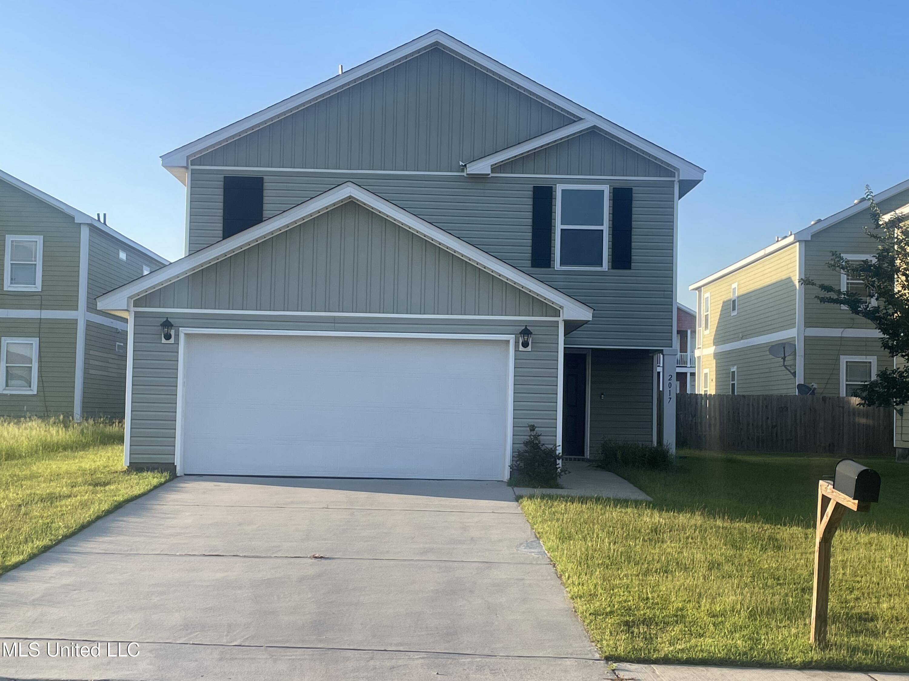 Ocean Springs, MS 39564,2017 Carondelet Street