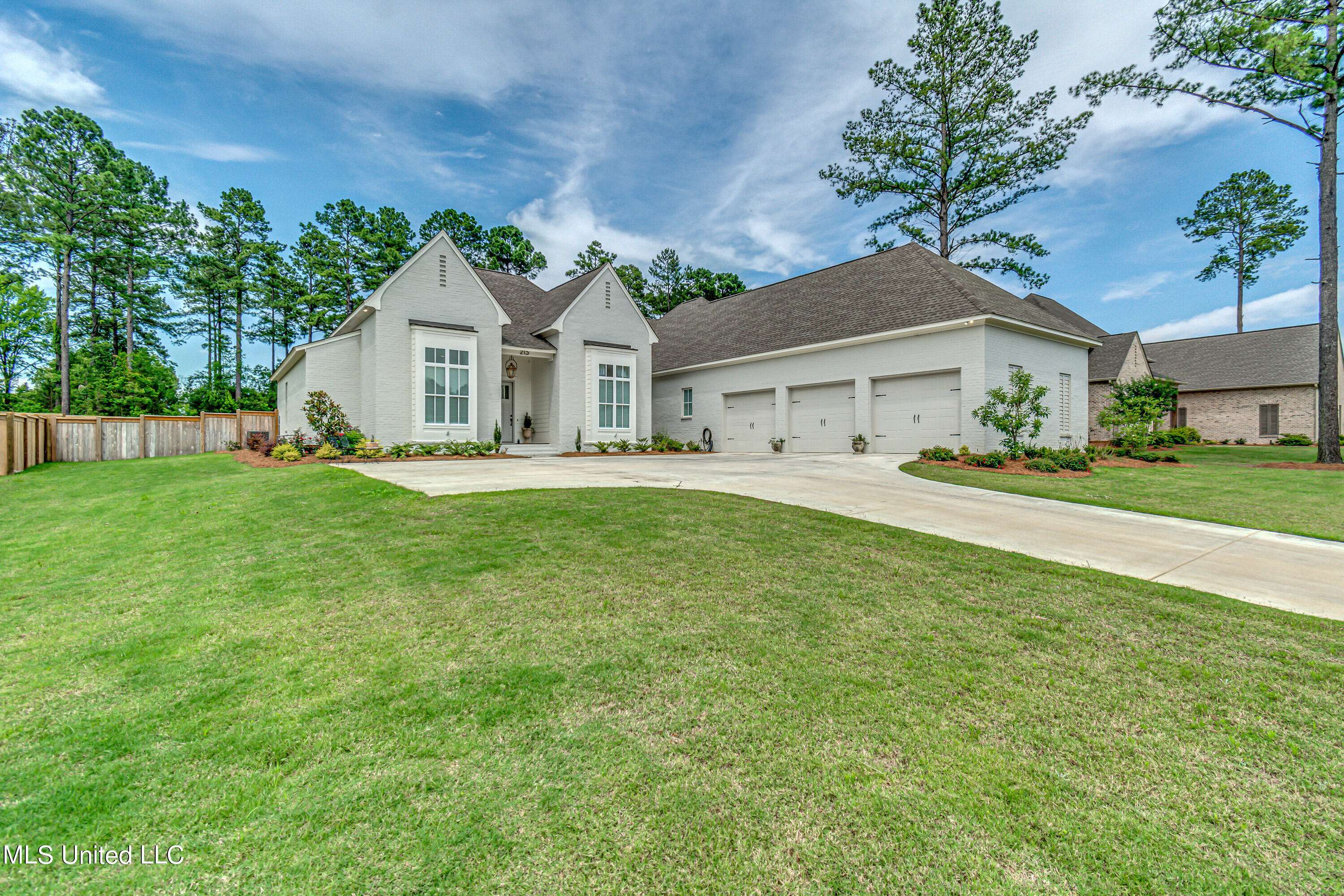 Madison, MS 39110,215 Westlake Circle