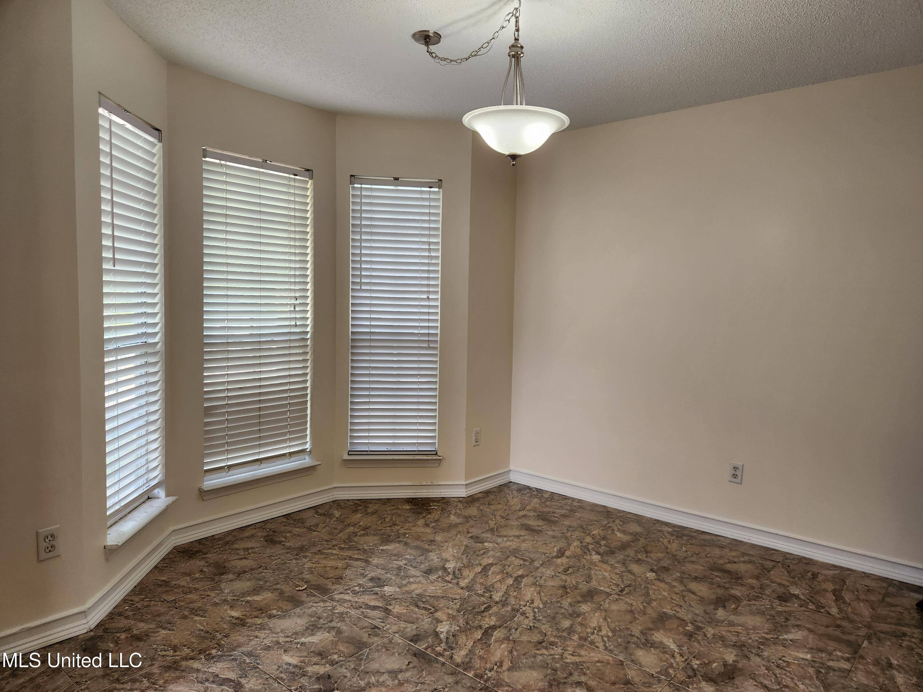 Ocean Springs, MS 39564,1504 Beachview Drive