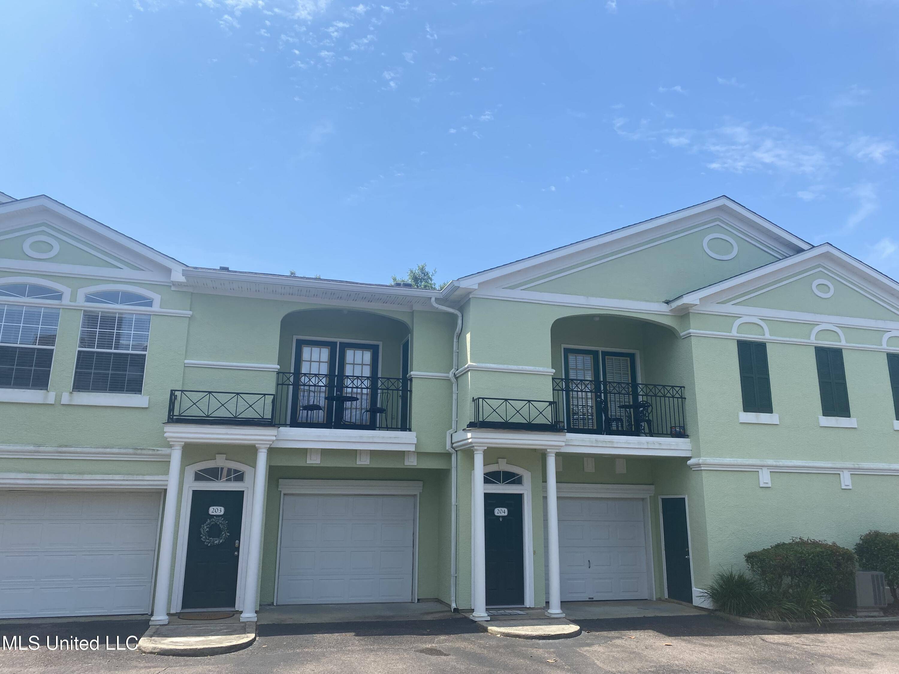 Gulfport, MS 39507,2252 Beach Drive #203