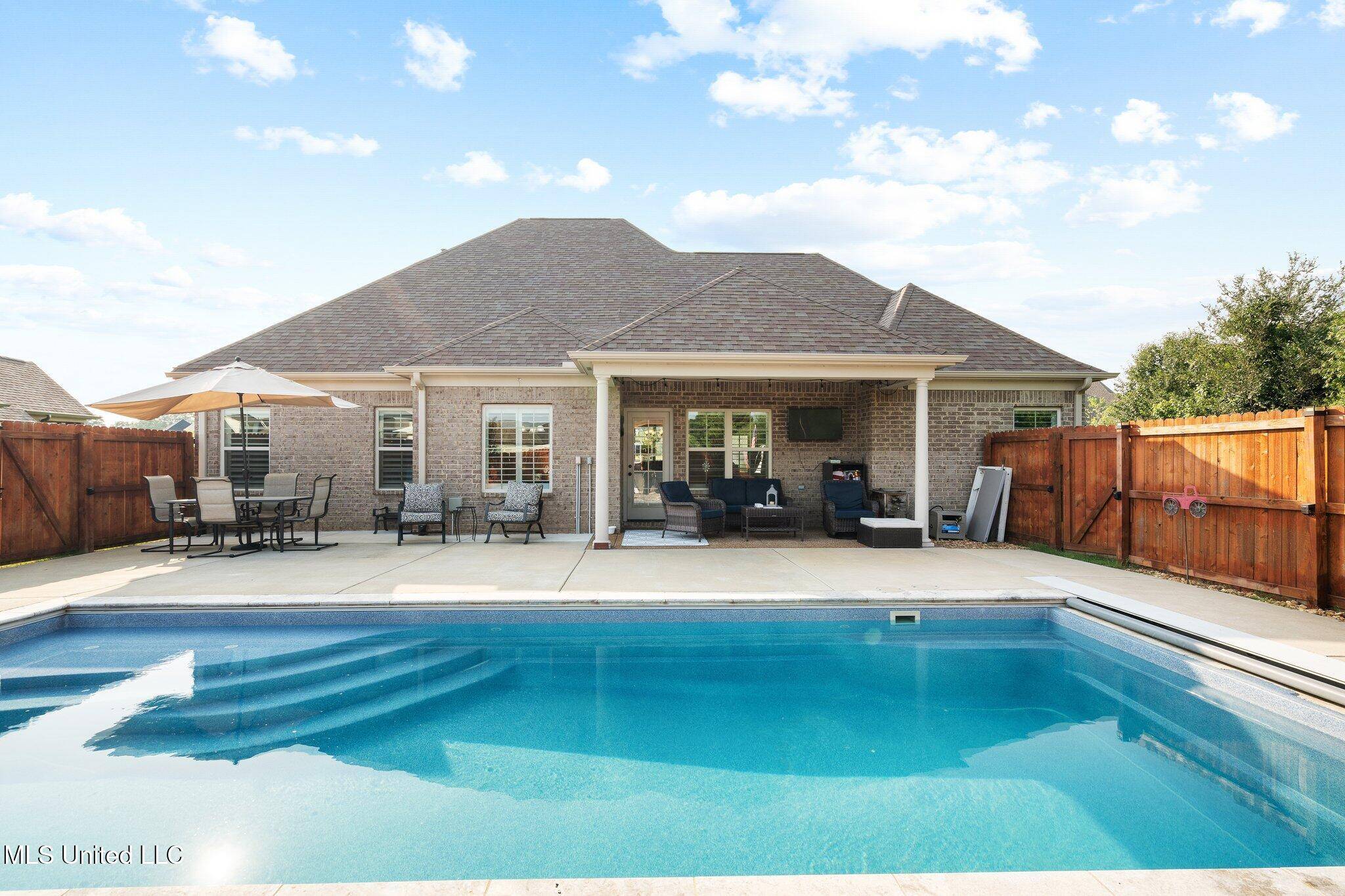 Southaven, MS 38672,1647 Treestand Road