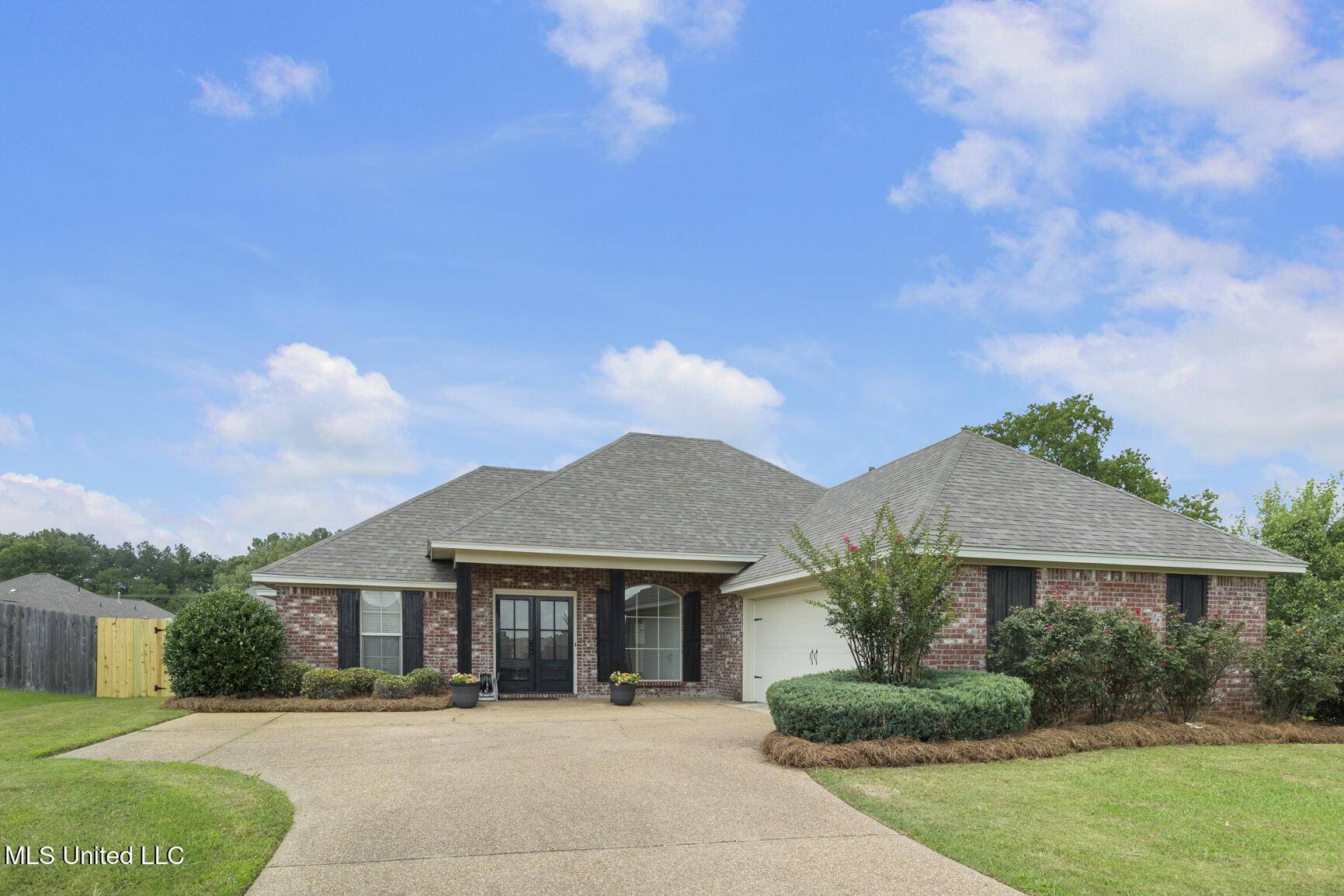 Madison, MS 39110,116 Windy Hollow