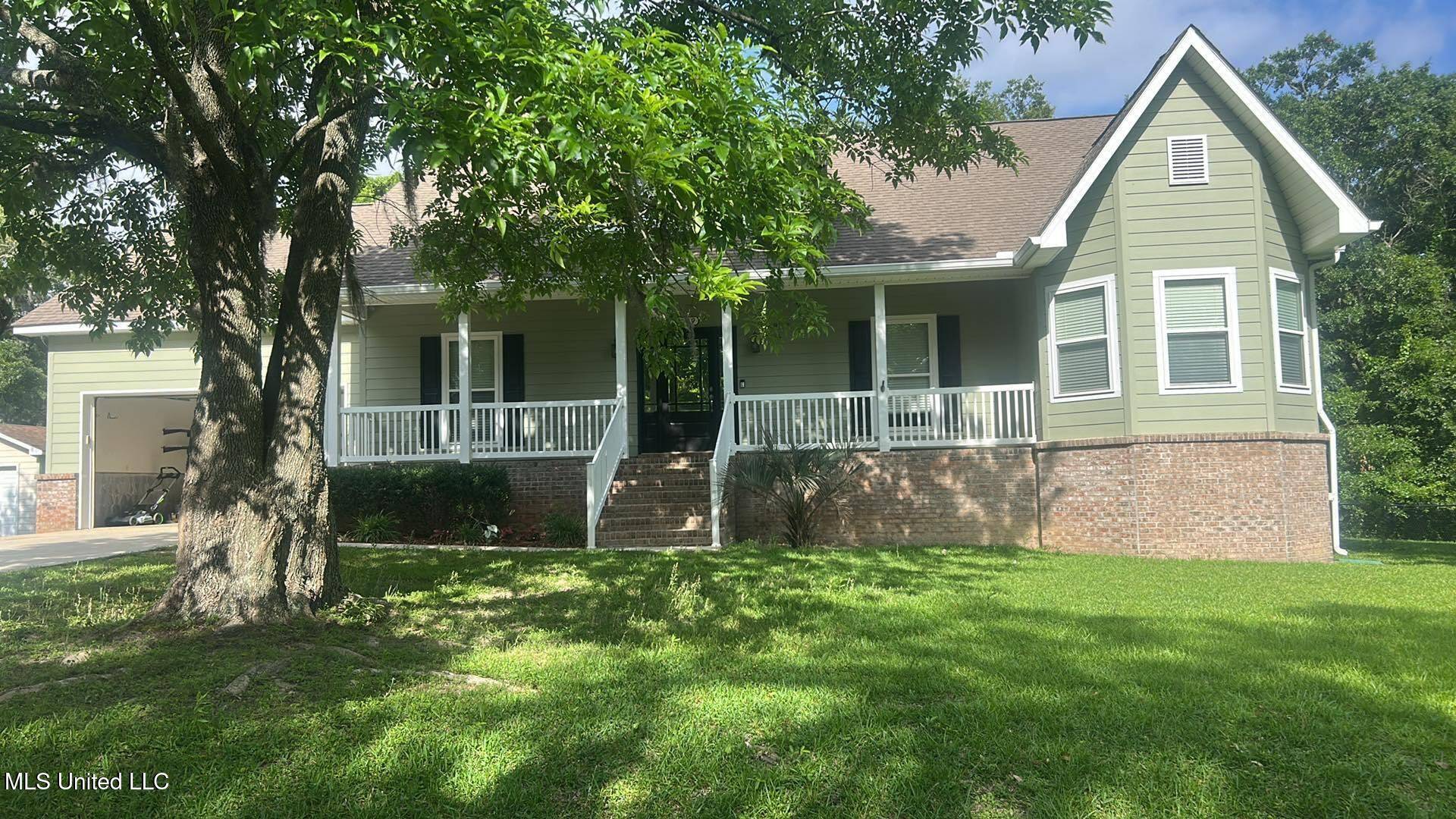 Pascagoula, MS 39567,4509 Hickory Street