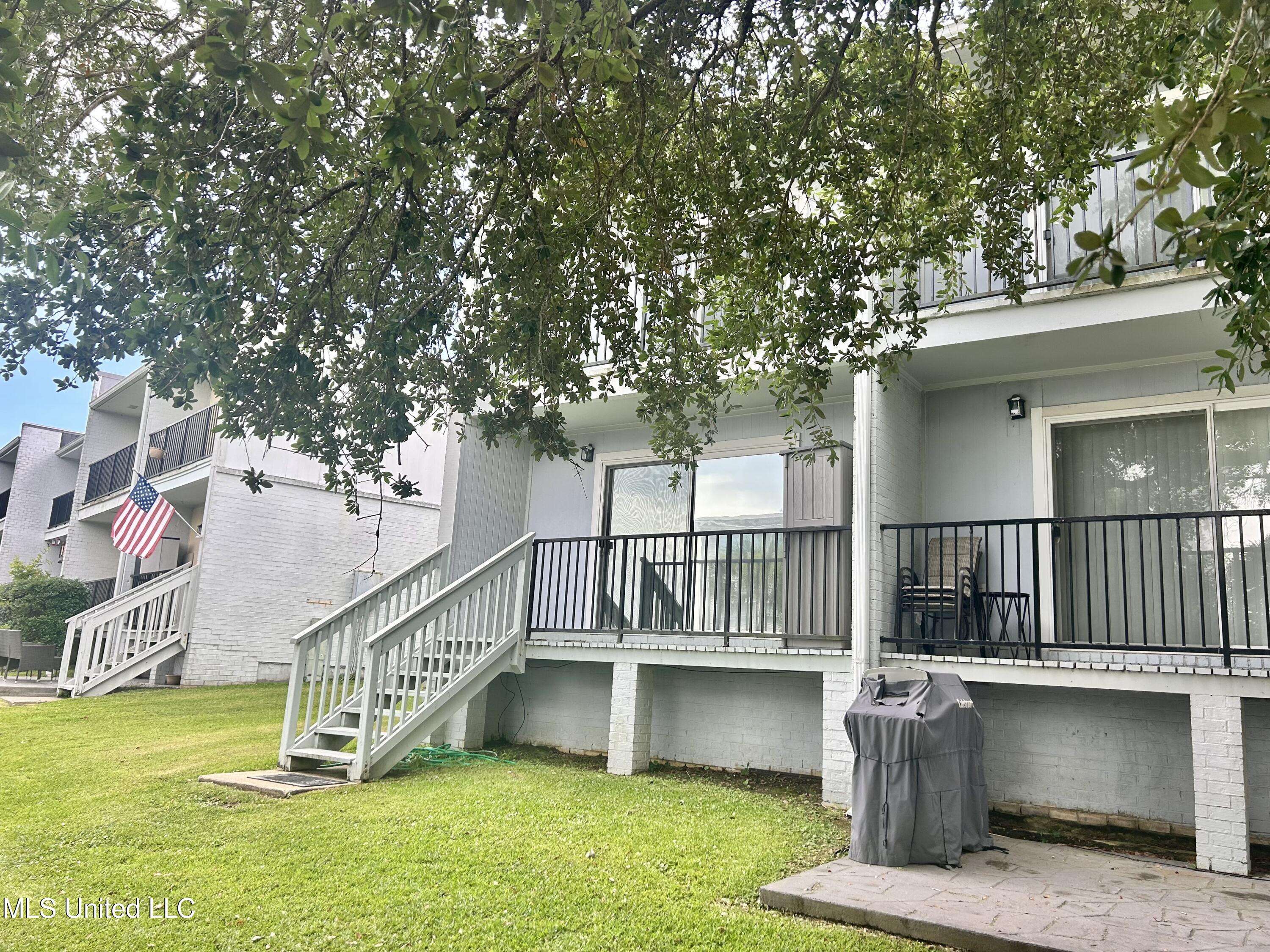 Ocean Springs, MS 39564,3230 Cumberland Road #71