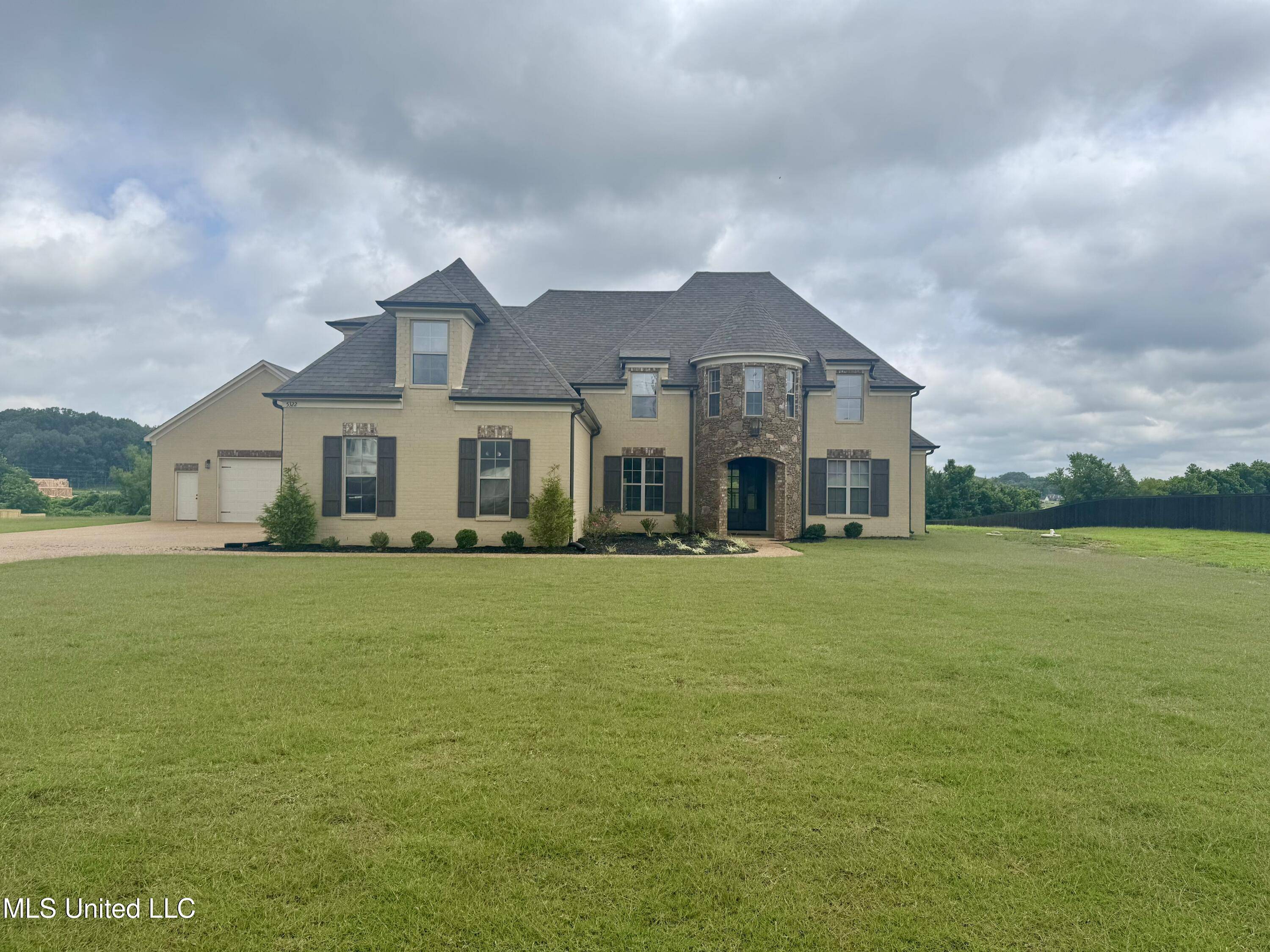 Hernando, MS 38632,5322 Grays Valley Drive