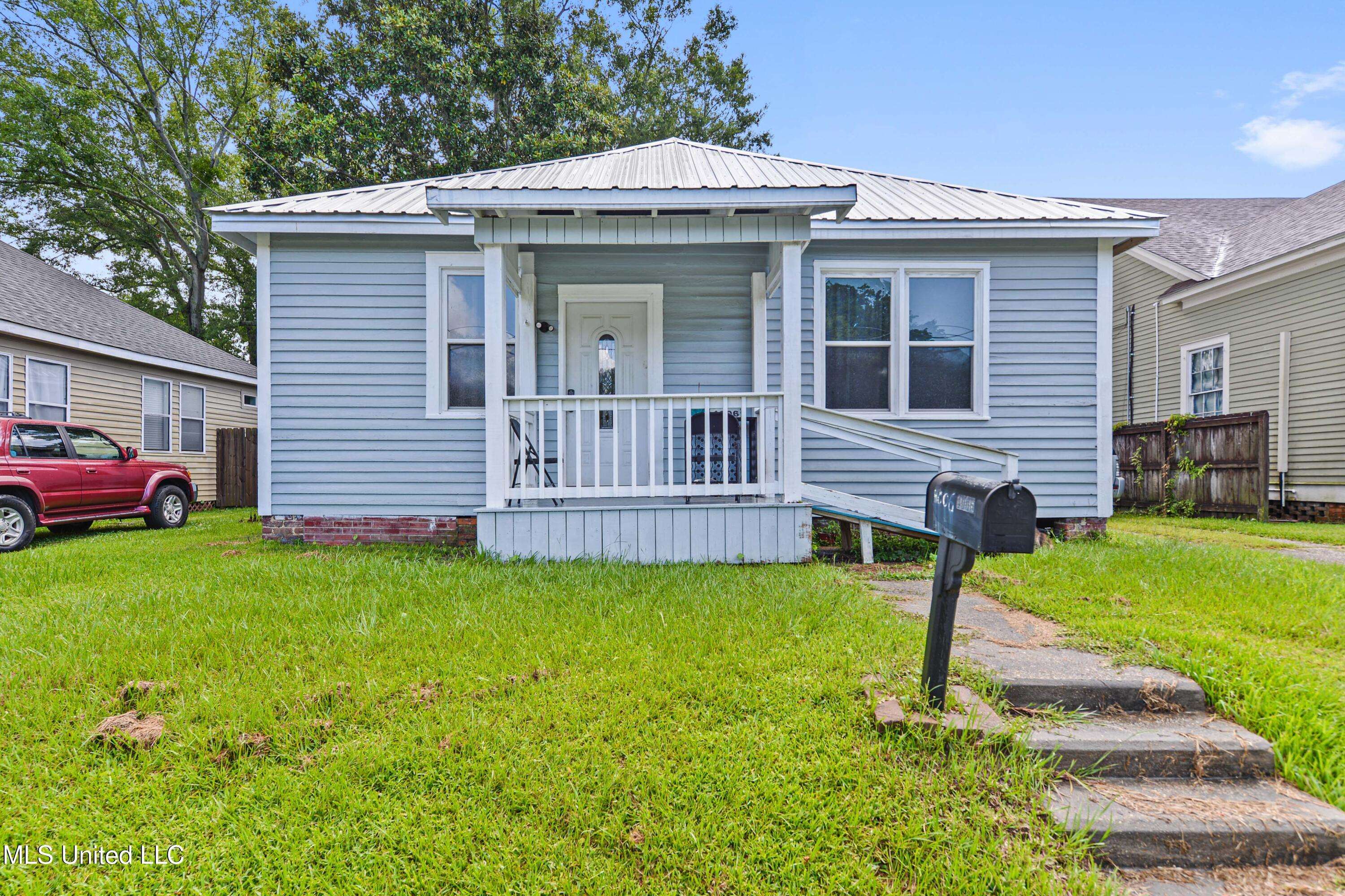 Pascagoula, MS 39567,4006 Pine Street