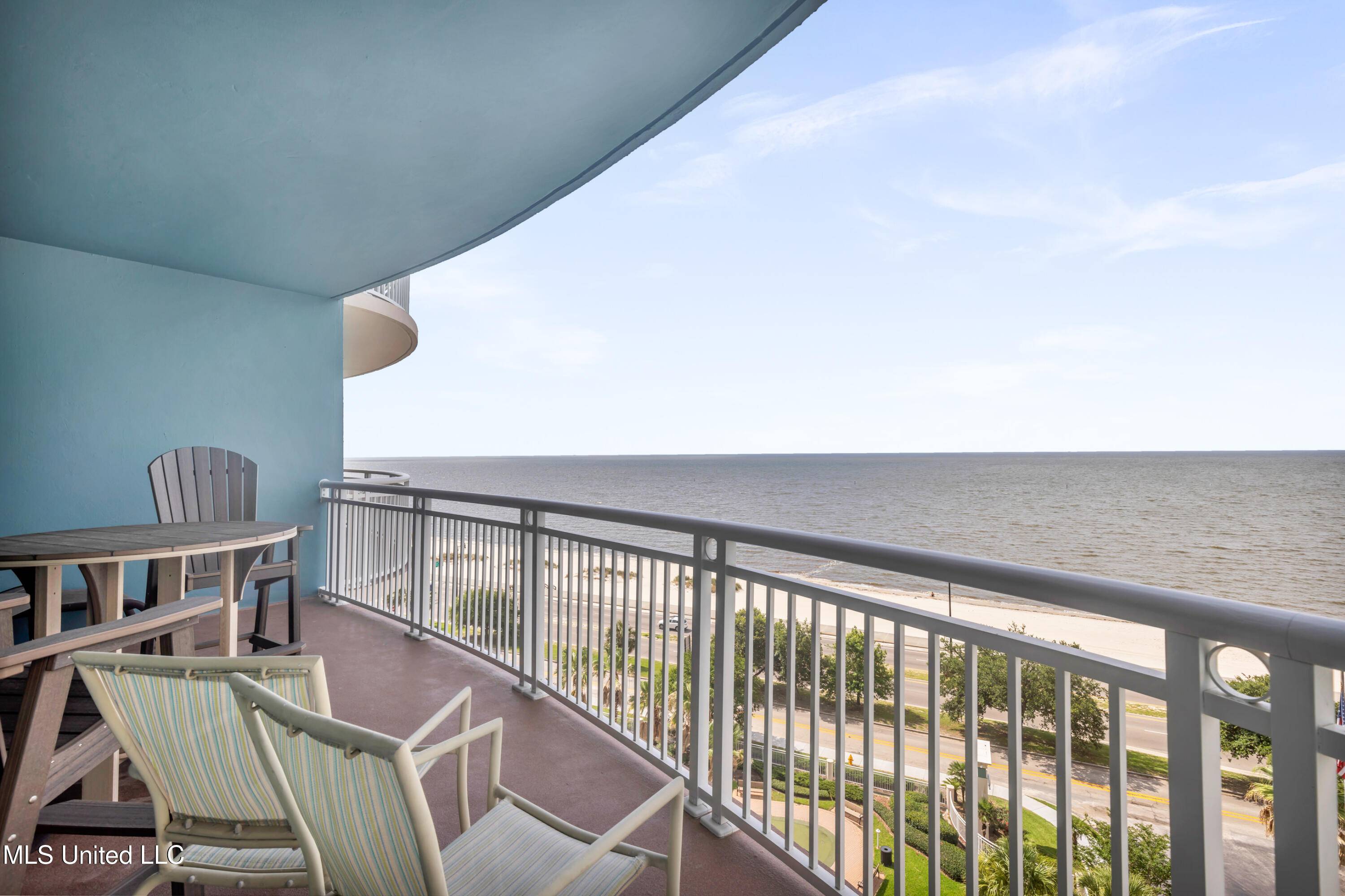 Gulfport, MS 39507,2230 Beach Drive #806