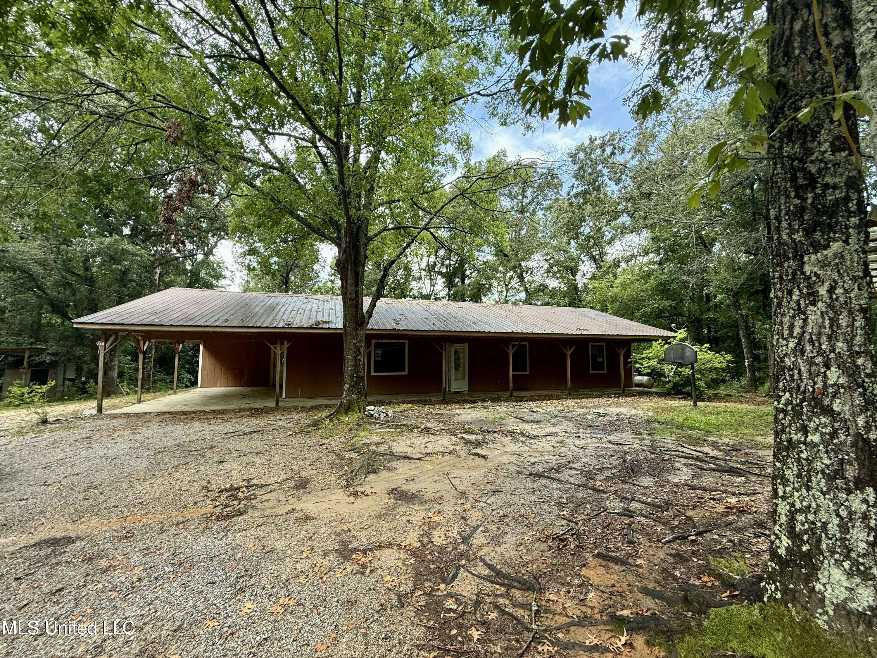 Buckatunna, MS 39322,1551 Buckatunna Chicora Clara Road