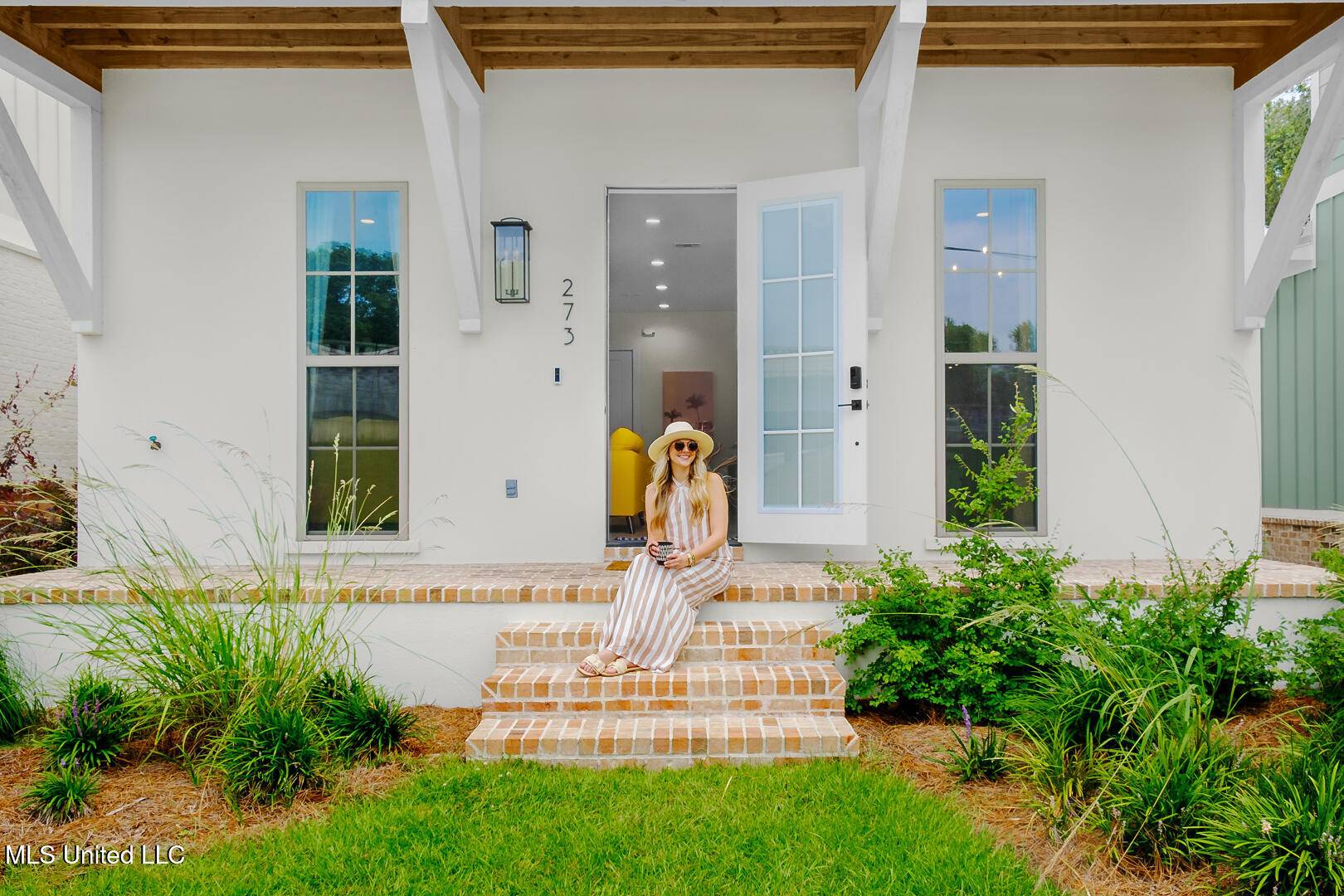Ocean Springs, MS 39564,271 Porter Oak Lane
