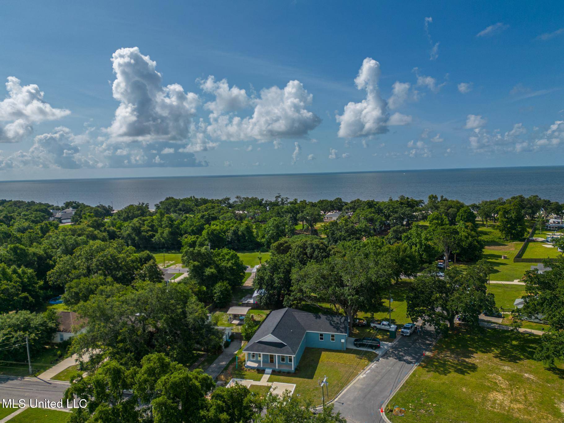 Gulfport, MS 39507,398 Southeast Avenue