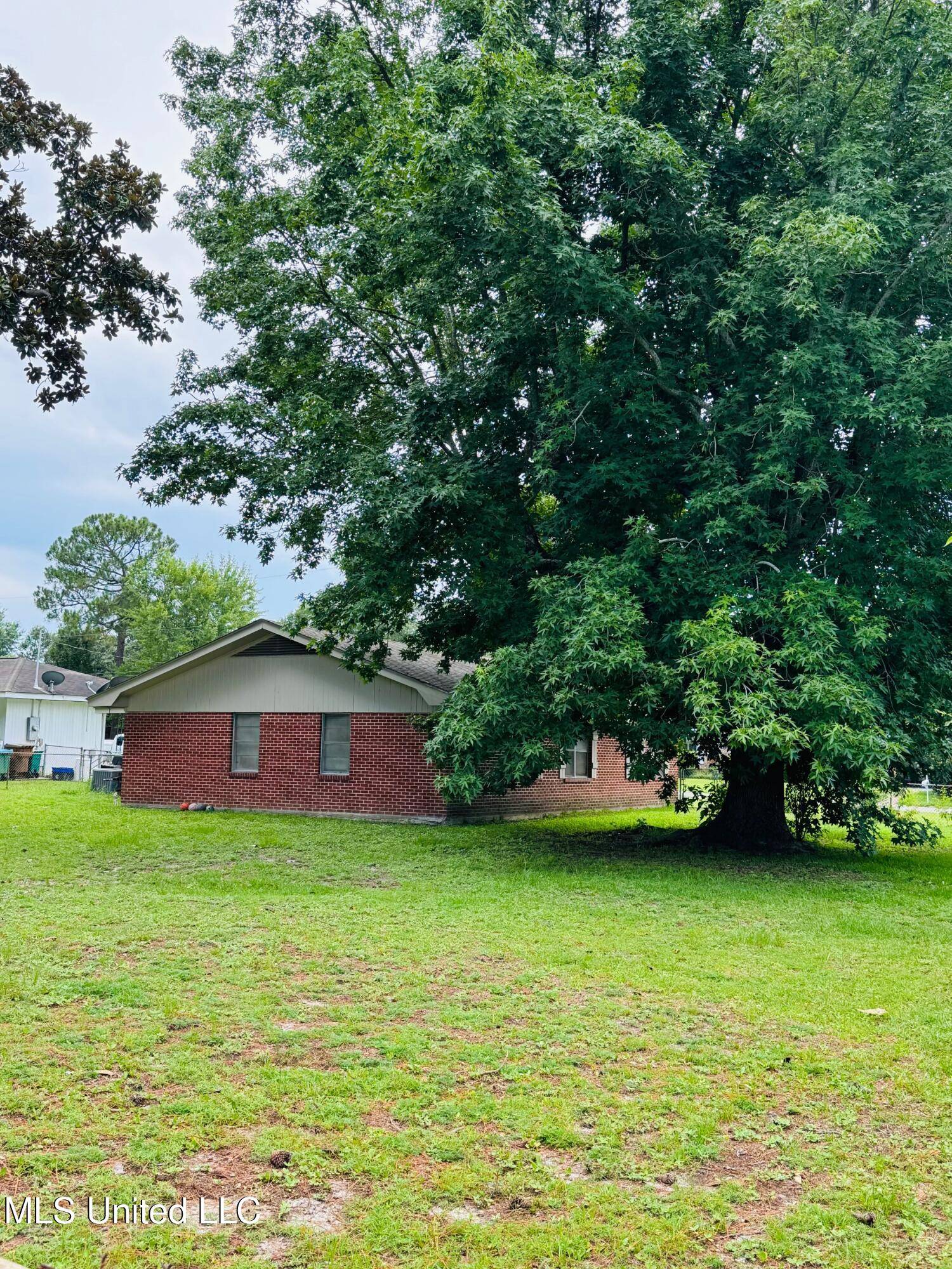 Biloxi, MS 39531,360 Spratley Avenue