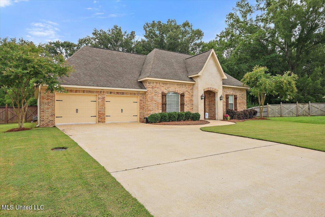 Brandon, MS 39042,1112 Belle Oak Row