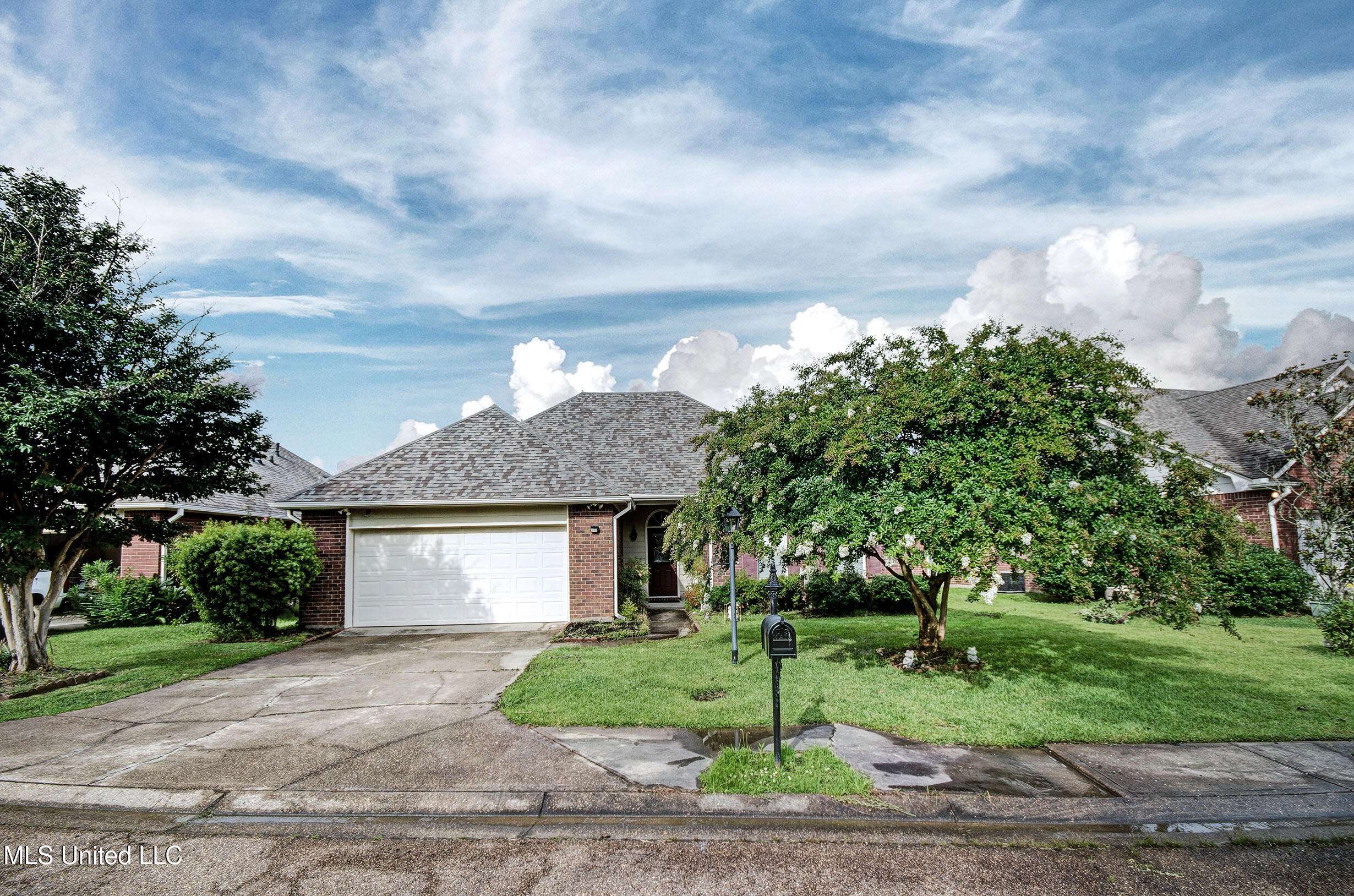Clinton, MS 39056,105 Garden Way