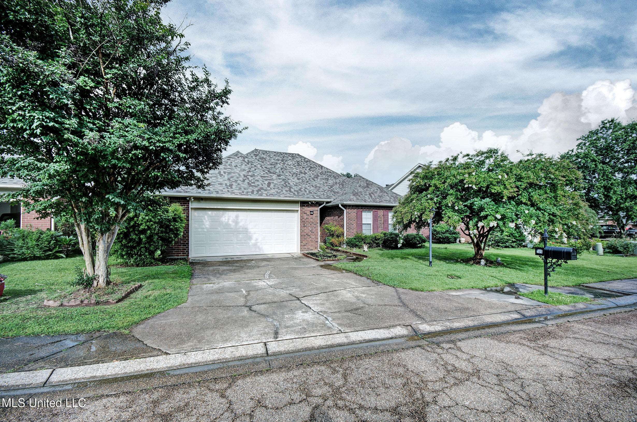 Clinton, MS 39056,105 Garden Way