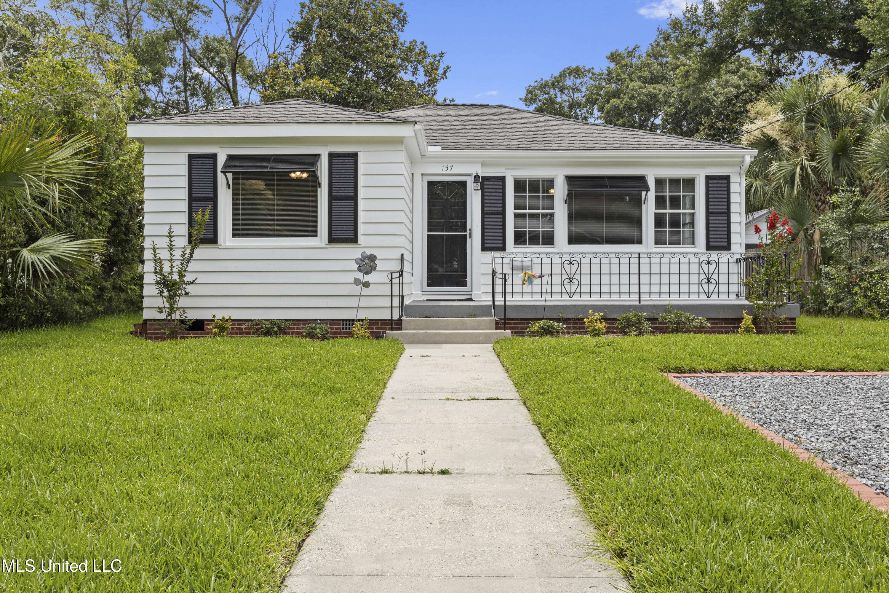 Biloxi, MS 39530,157 Saint Charles Avenue