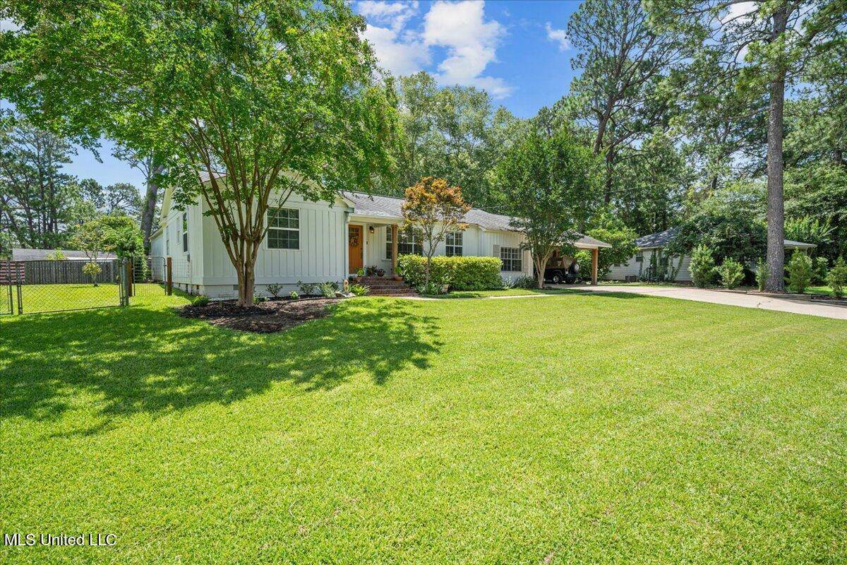 Hattiesburg, MS 39401,604 Pineview Drive
