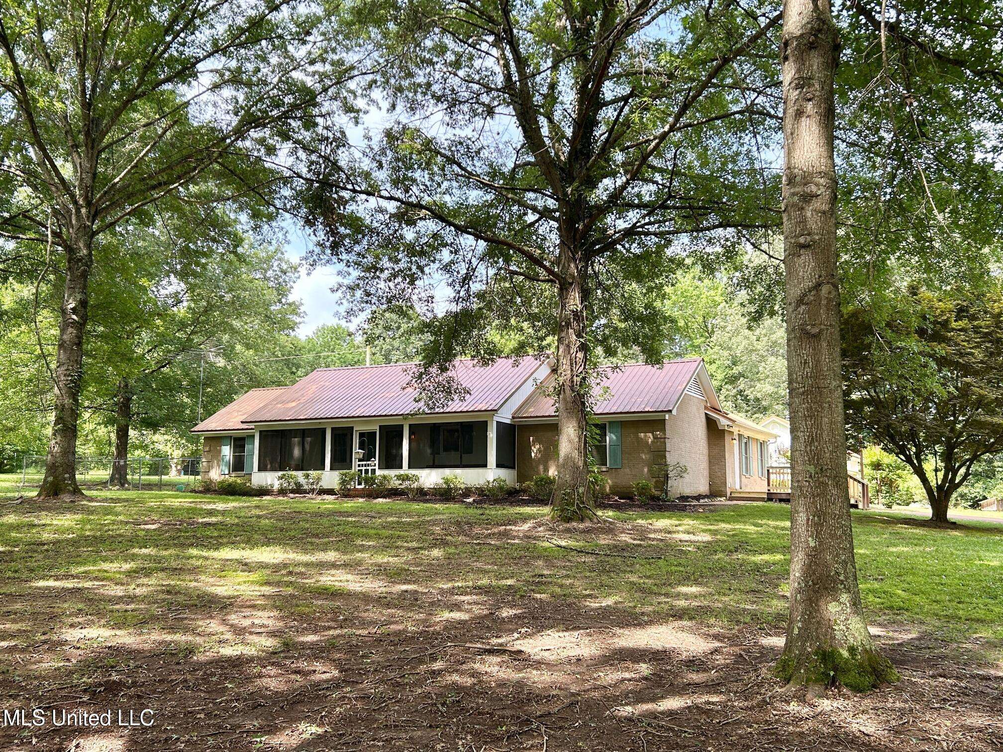 Senatobia, MS 38668,1488 Hugh Taylor Road