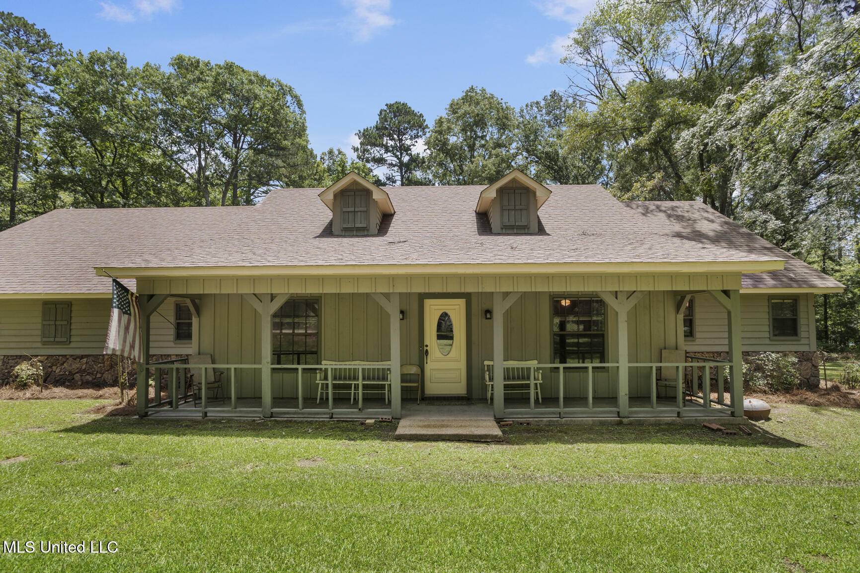Terry, MS 39170,809 S Springlake Drive