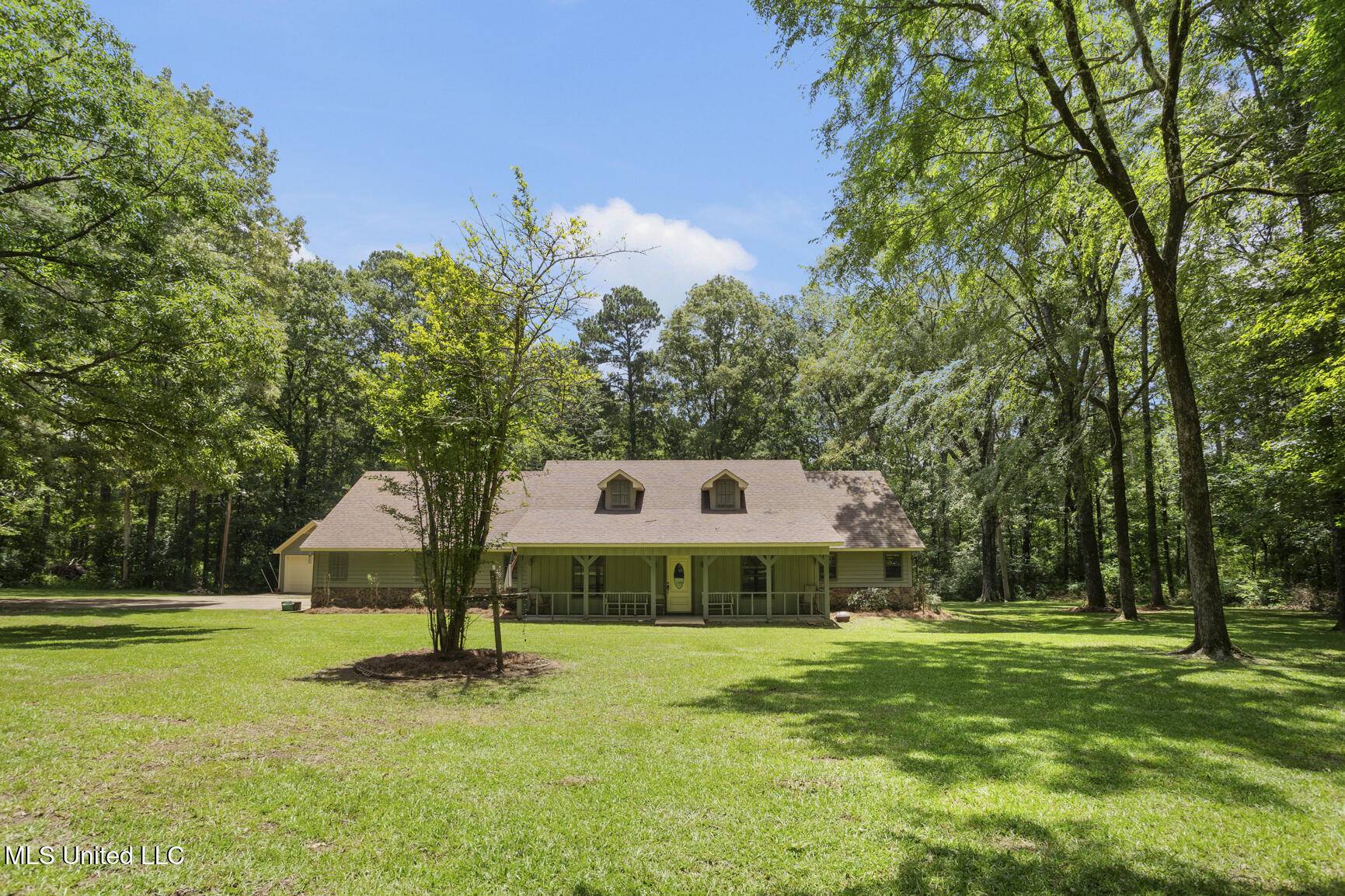 Terry, MS 39170,809 S Springlake Drive